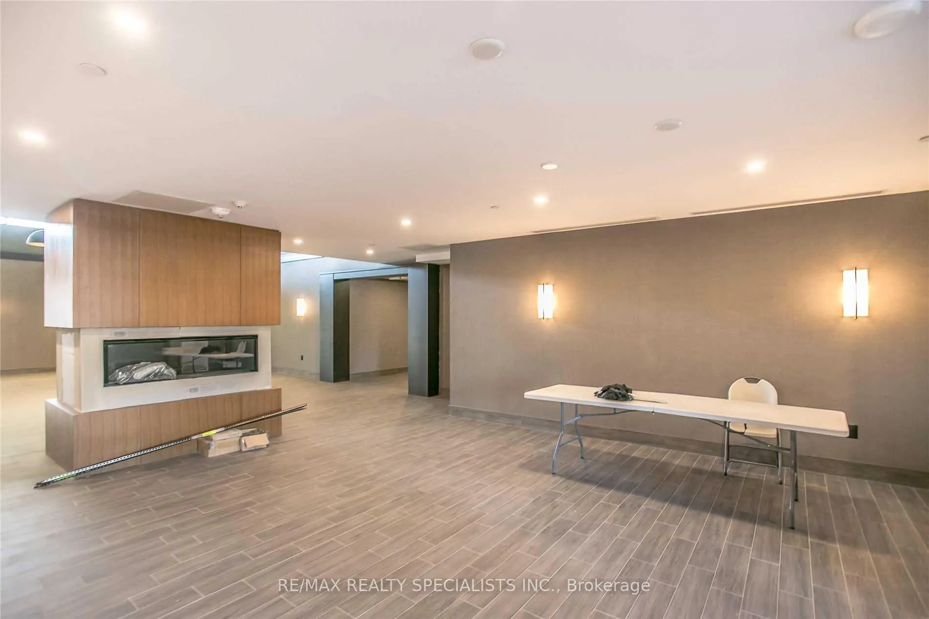 Photo 5 of Unit 913, 450 Dundas Street E, Hamilton, Waterdown — HOMEH