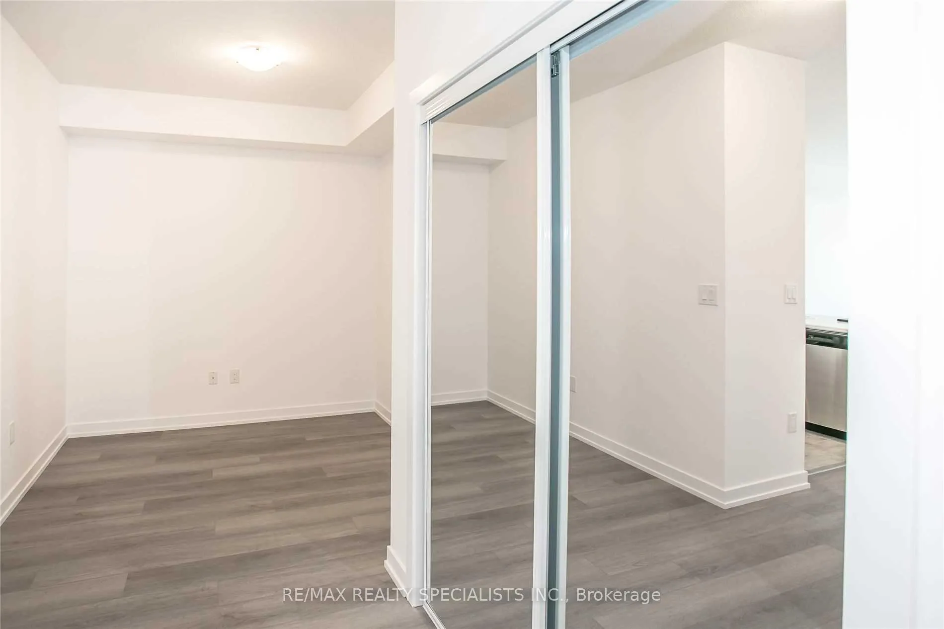 Photo 10 of Unit 913, 450 Dundas Street E, Hamilton, Waterdown — HOMEH