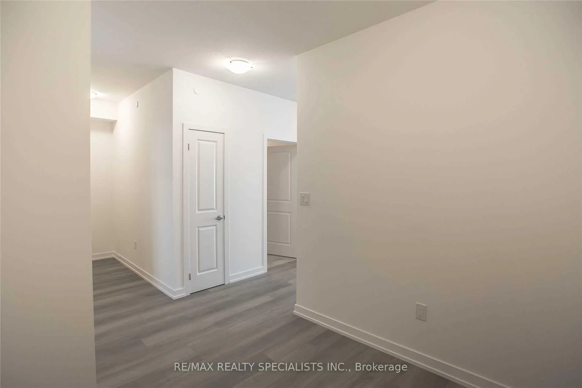Photo 12 of Unit 913, 450 Dundas Street E, Hamilton, Waterdown — HOMEH