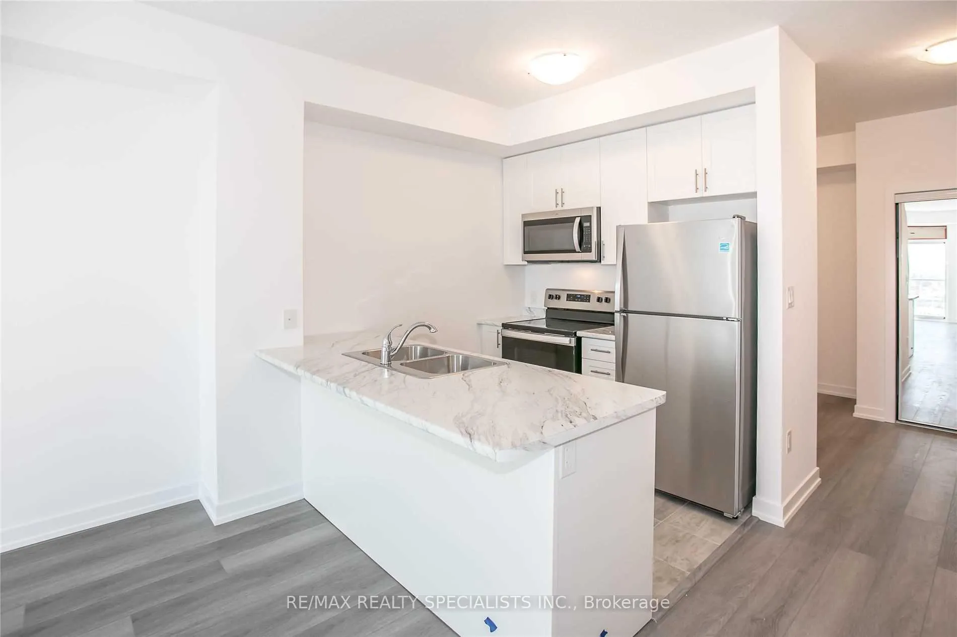 Photo 15 of Unit 913, 450 Dundas Street E, Hamilton, Waterdown — HOMEH