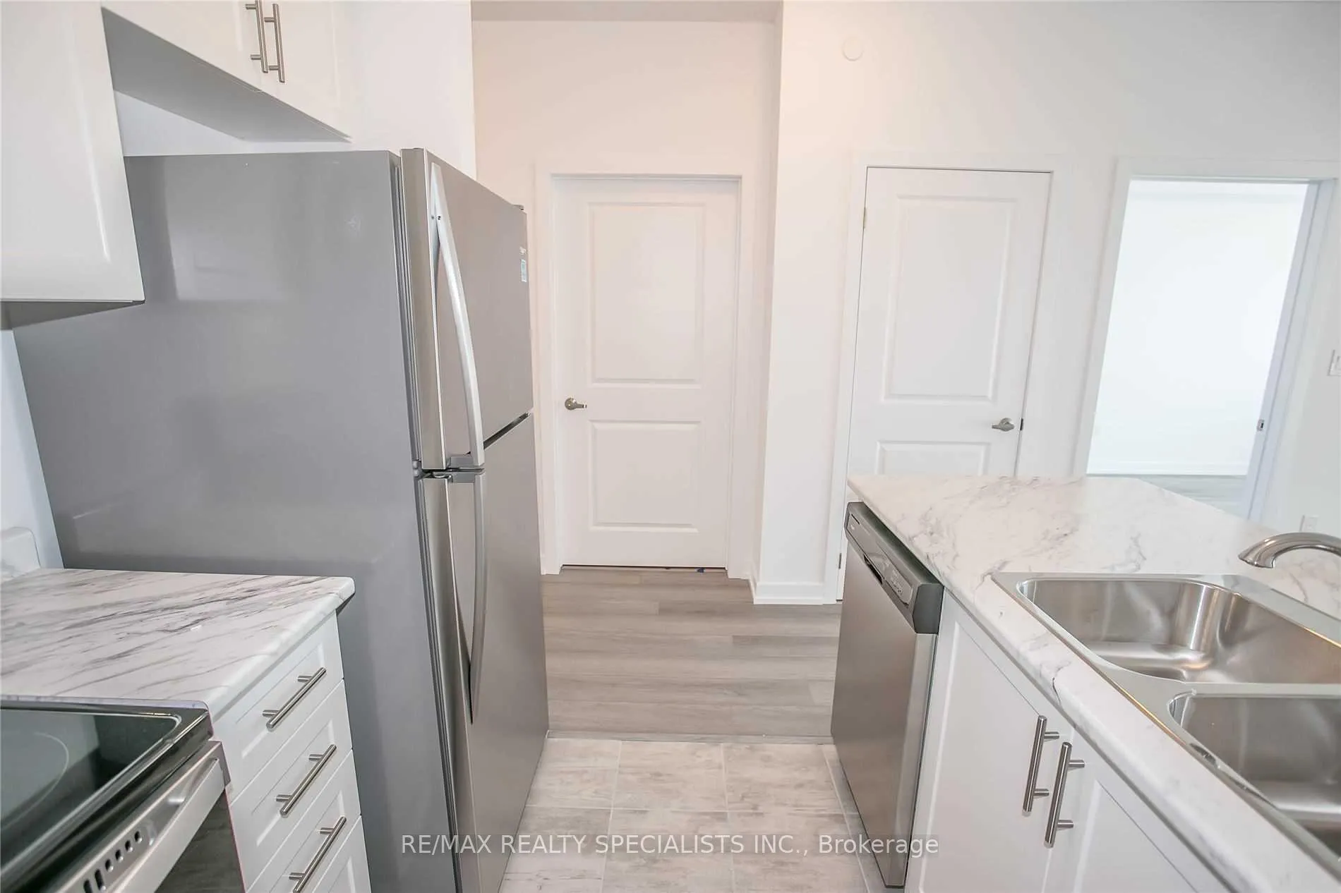 Photo 16 of Unit 913, 450 Dundas Street E, Hamilton, Waterdown — HOMEH