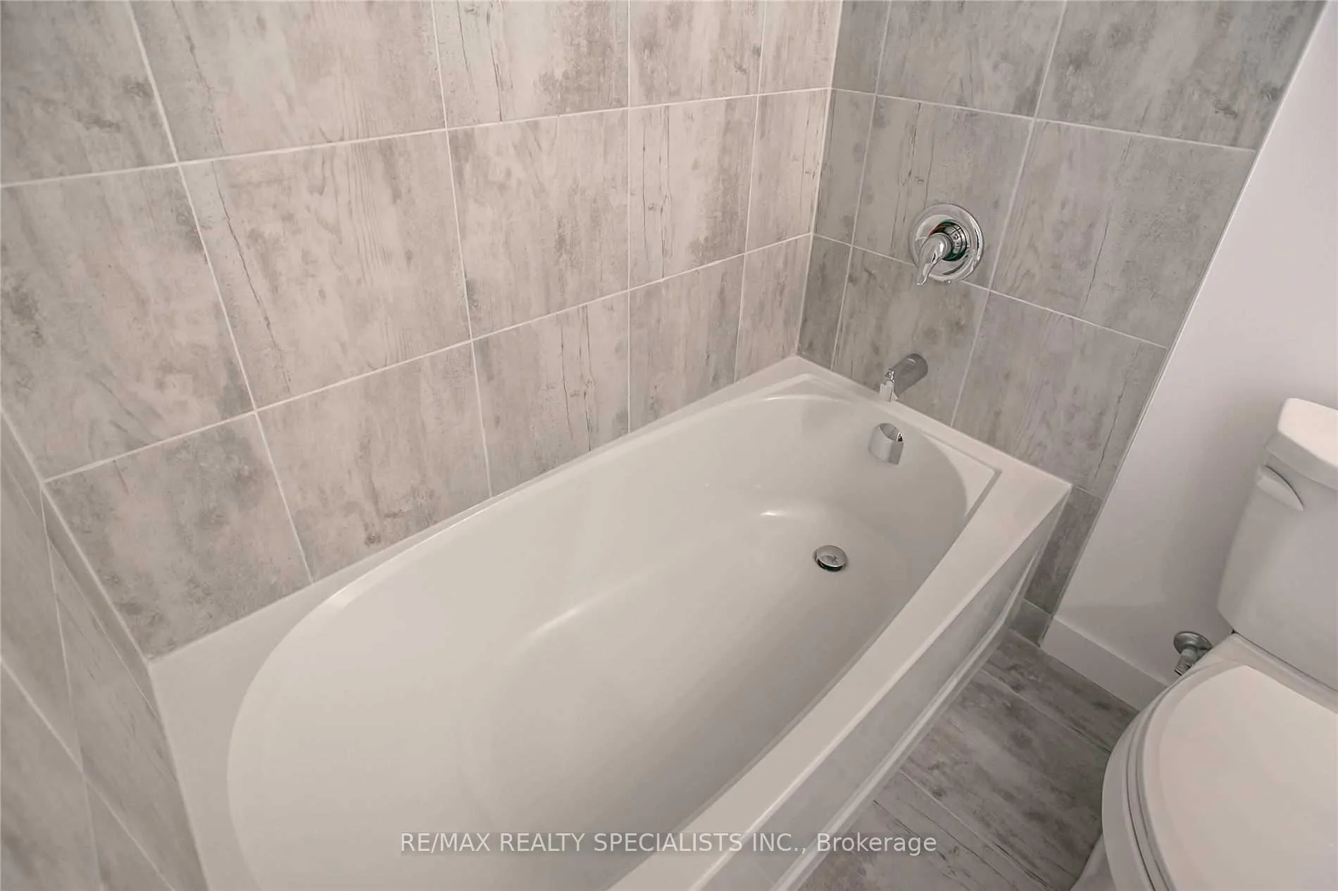 Photo 30 of Unit 913, 450 Dundas Street E, Hamilton, Waterdown — HOMEH