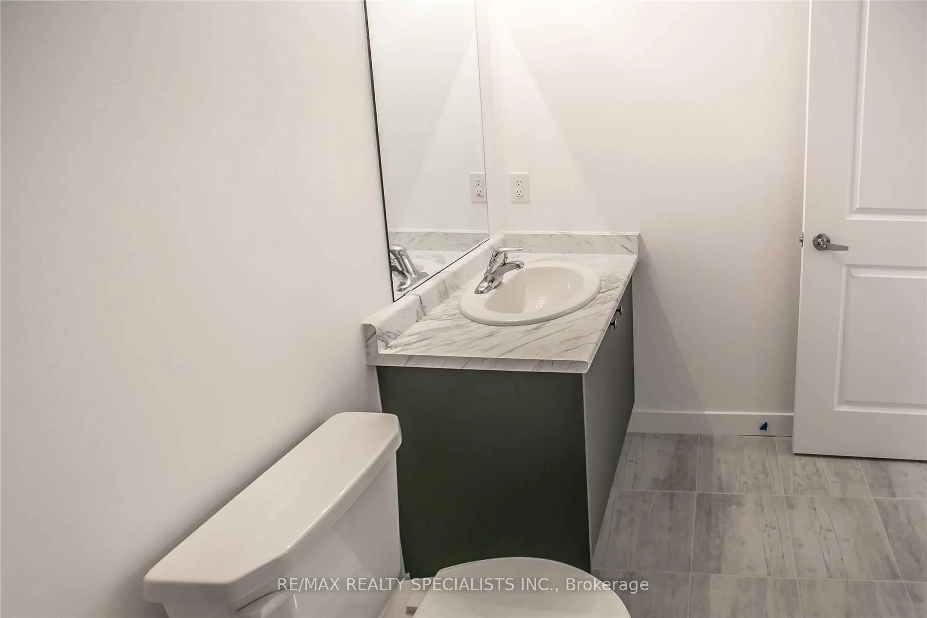 Photo 31 of Unit 913, 450 Dundas Street E, Hamilton, Waterdown — HOMEH