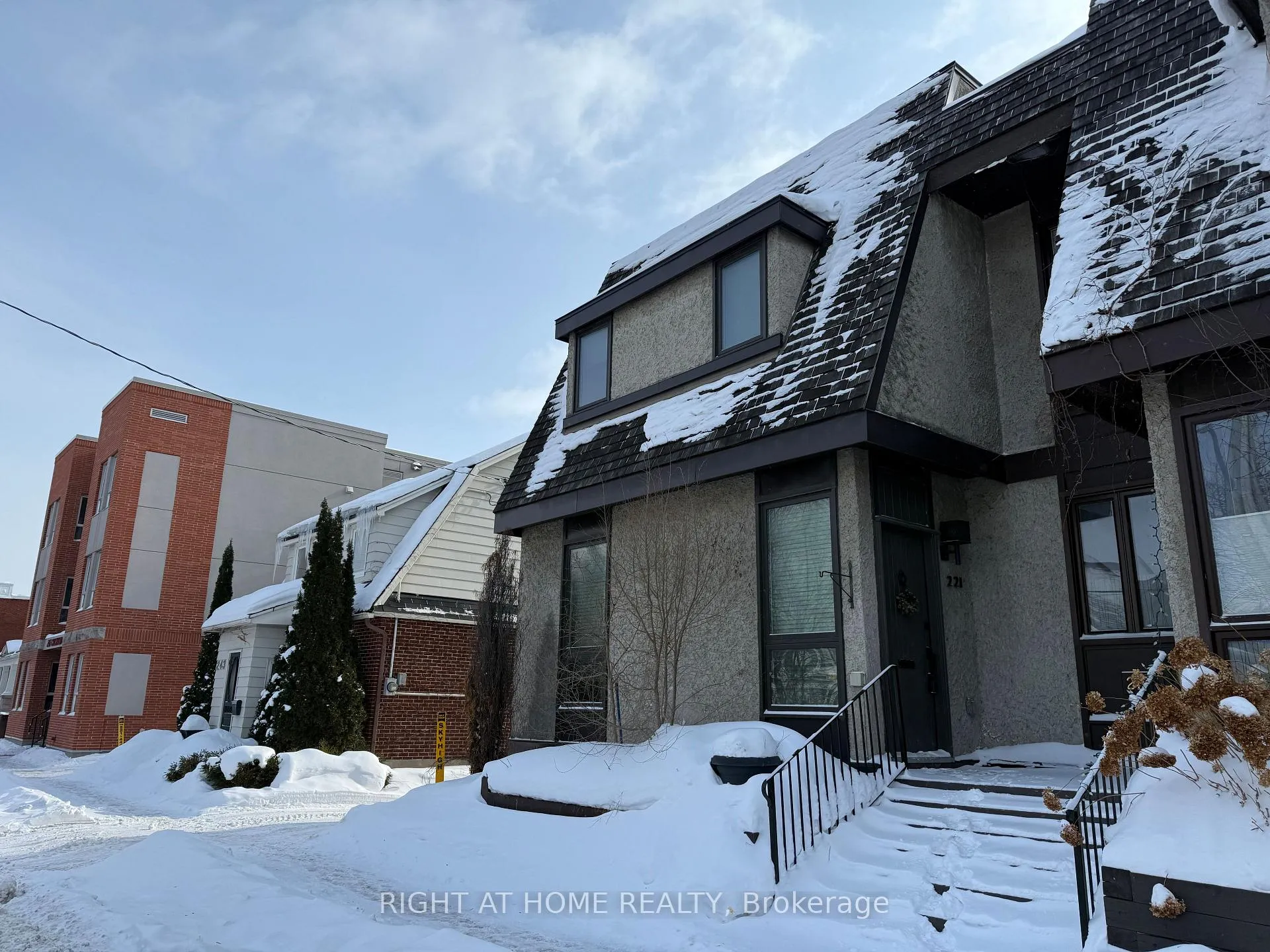 Photo 1 of 221 Crichton Street, Ottawa, Lindenlea — HOMEH