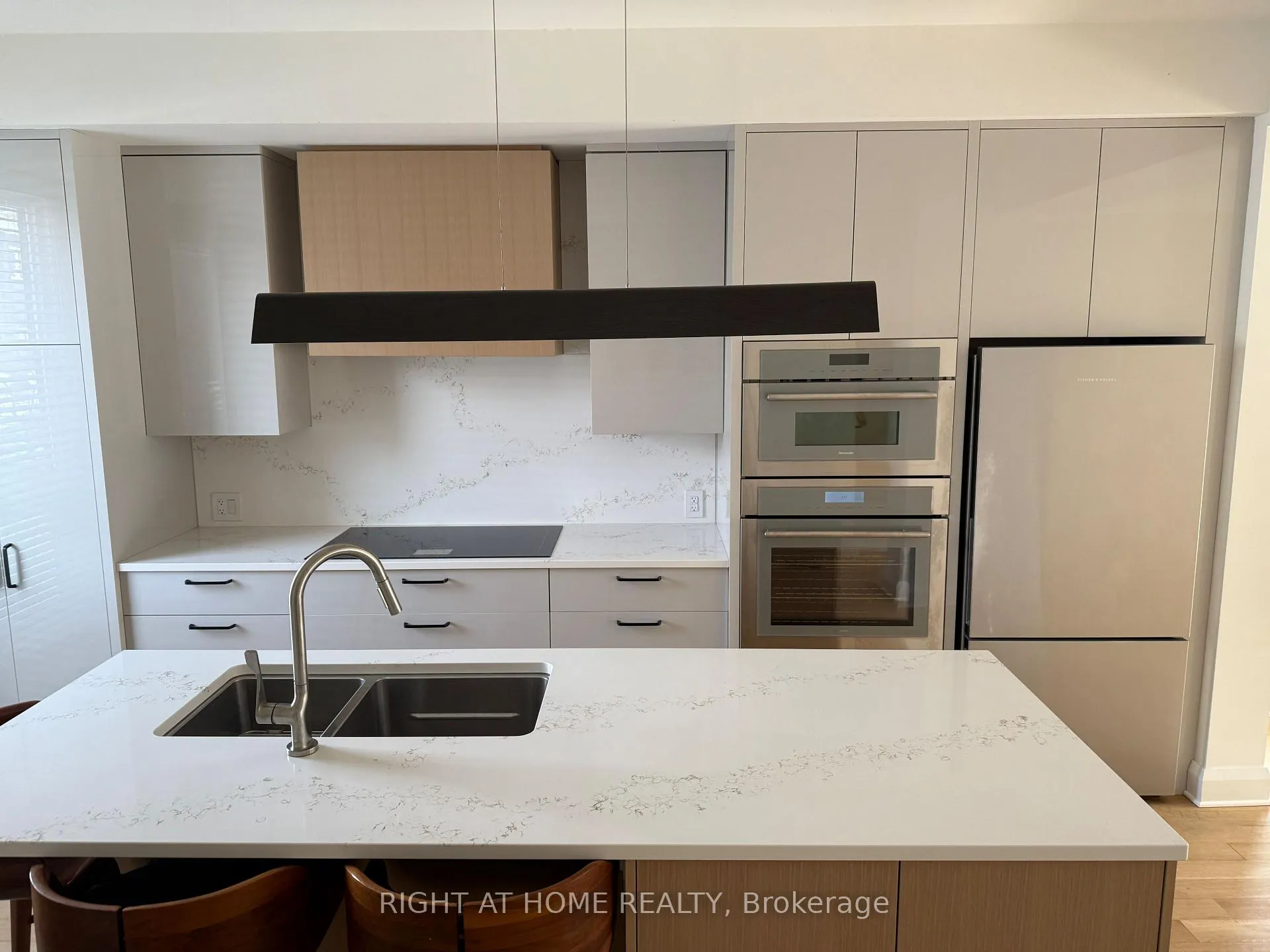 Photo 5 of 221 Crichton Street, Ottawa, Lindenlea — HOMEH