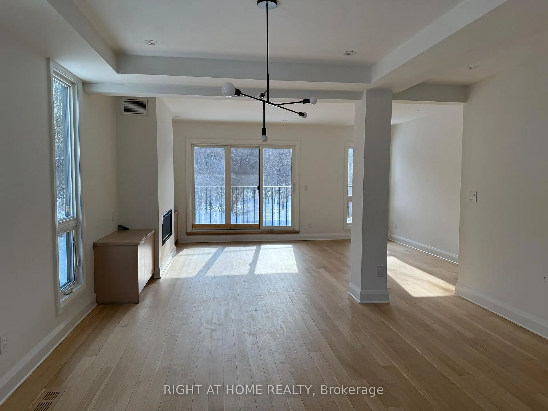 Photo 7 of 221 Crichton Street, Ottawa, Lindenlea — HOMEH