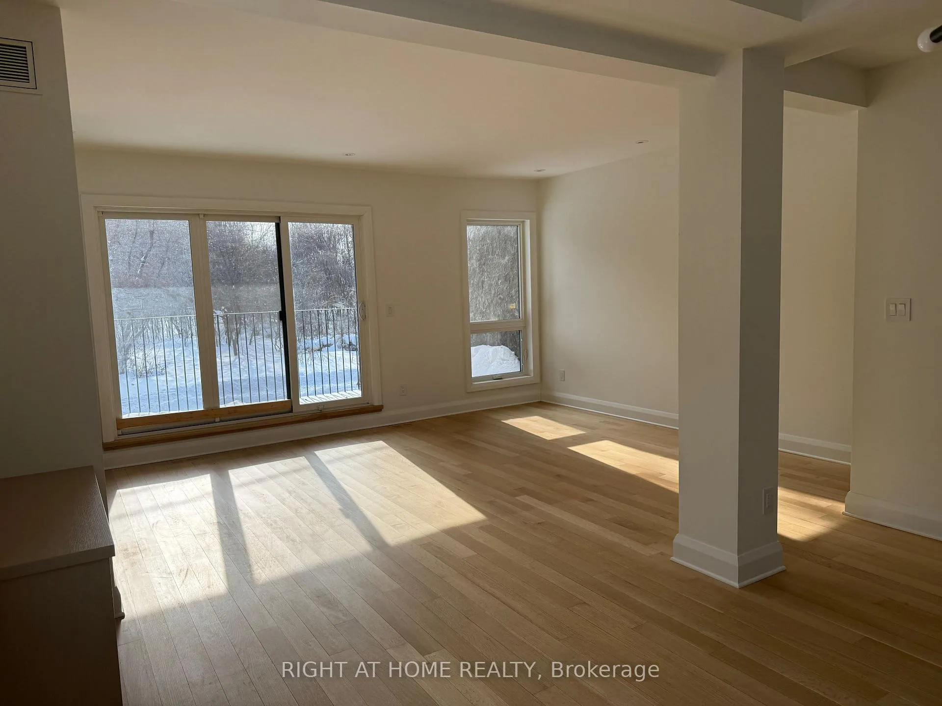 Photo 8 of 221 Crichton Street, Ottawa, Lindenlea — HOMEH