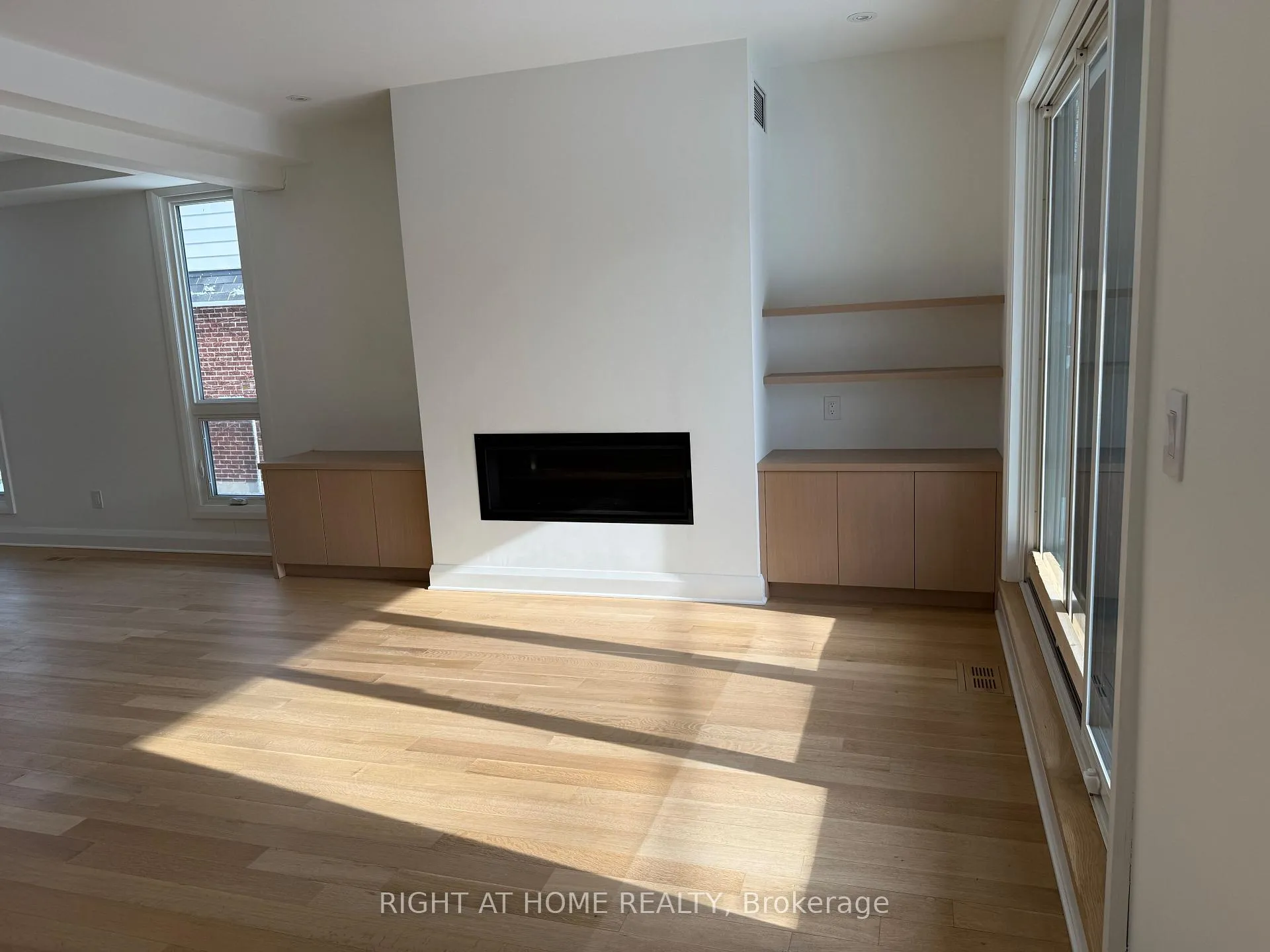 Photo 10 of 221 Crichton Street, Ottawa, Lindenlea — HOMEH