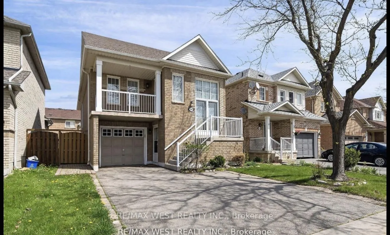 Photo 2 of 362 Avro Road, Vaughan, Maple — HOMEH