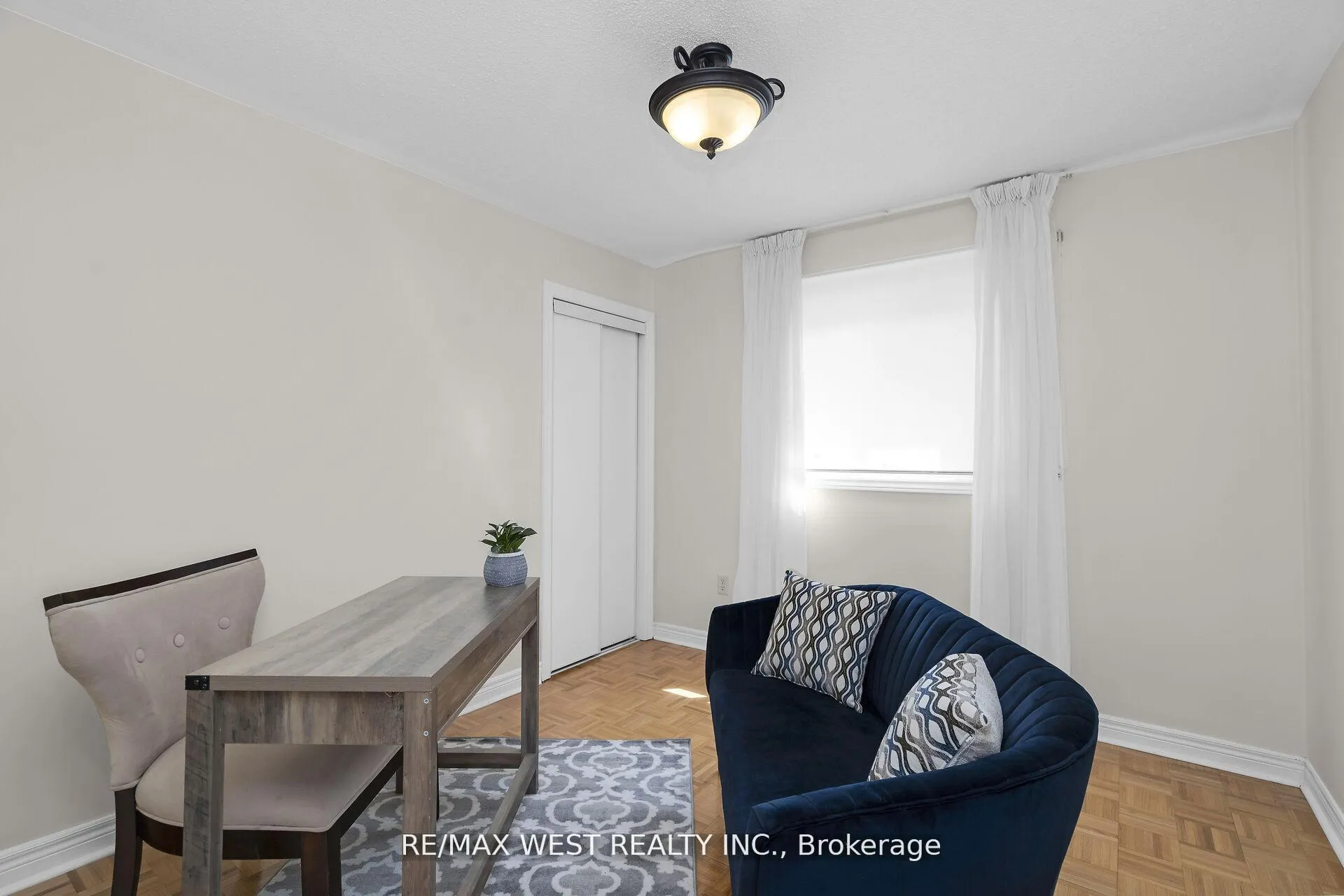 Photo 11 of 362 Avro Road, Vaughan, Maple — HOMEH