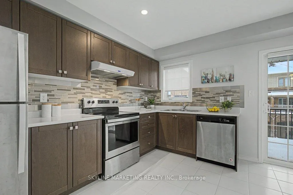 Photo 18 of 111 Ainley Road, Ajax, Central East — HOMEH