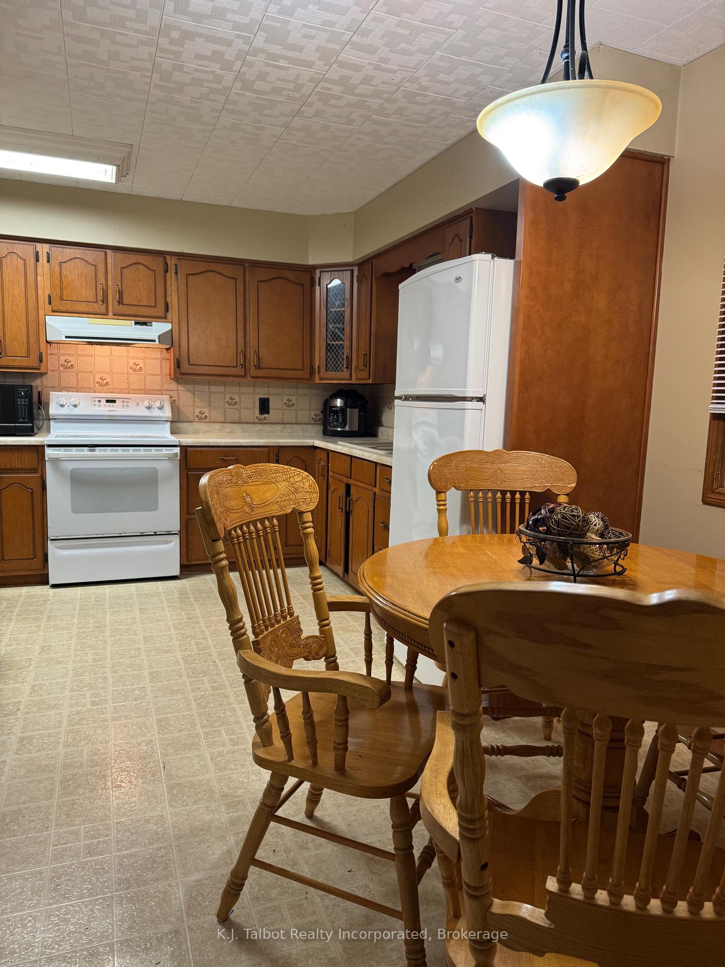 Photo 9 of 78 Dunedin Drive, Huron East, Brussels — HOMEH