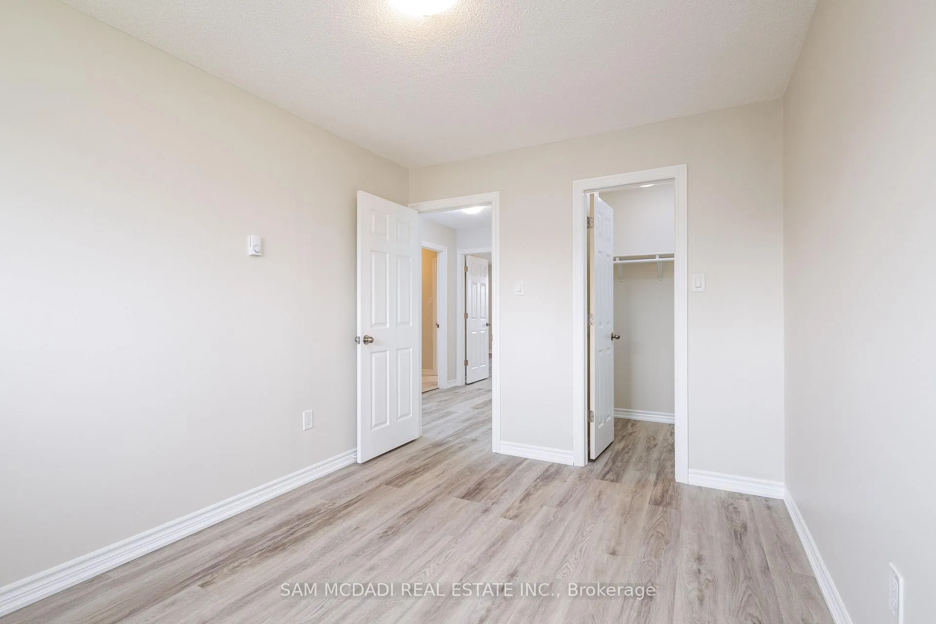 Photo 19 of 29 Birchfield Drive, Clarington, Courtice — HOMEH
