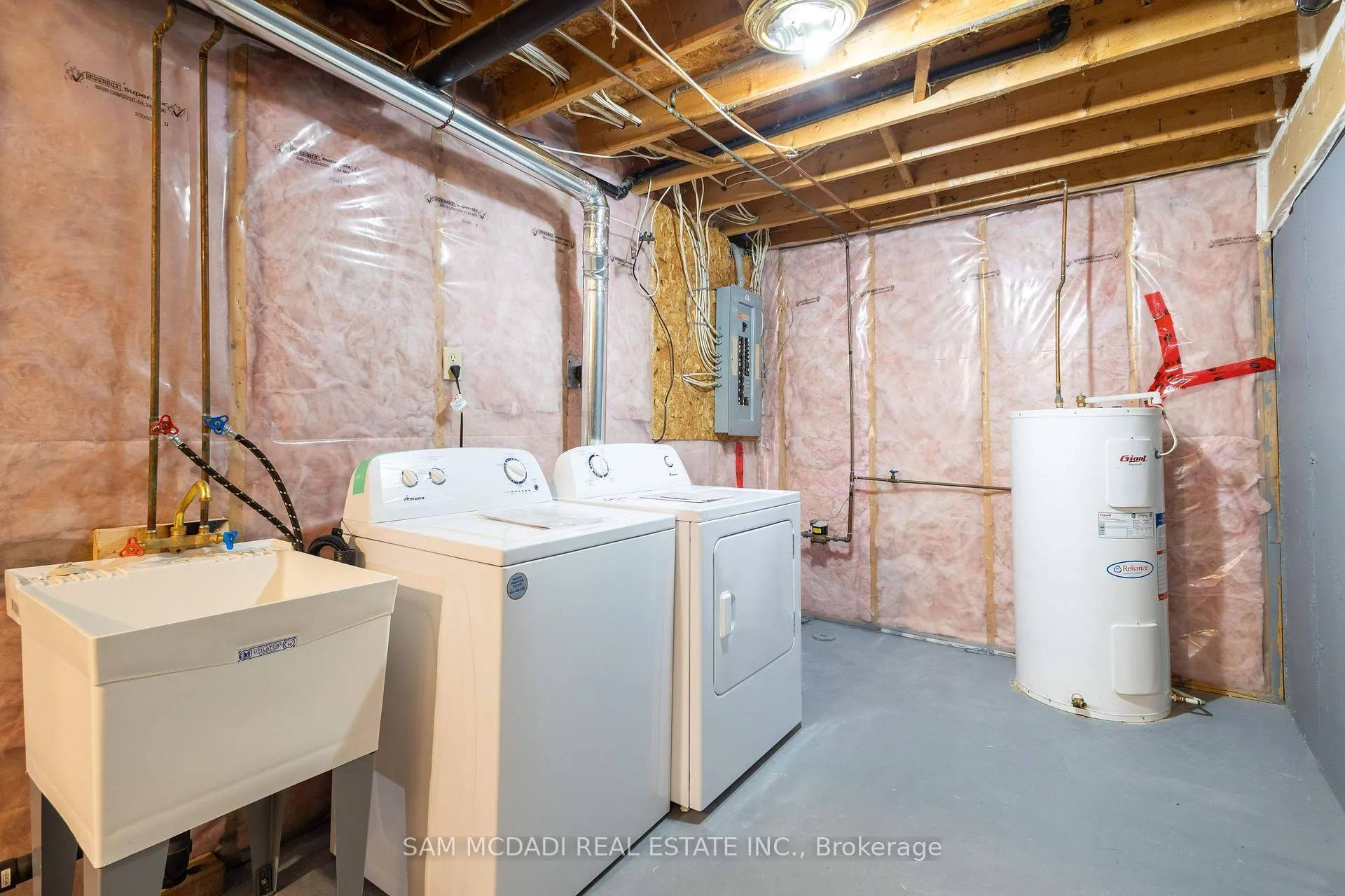 Photo 20 of 29 Birchfield Drive, Clarington, Courtice — HOMEH