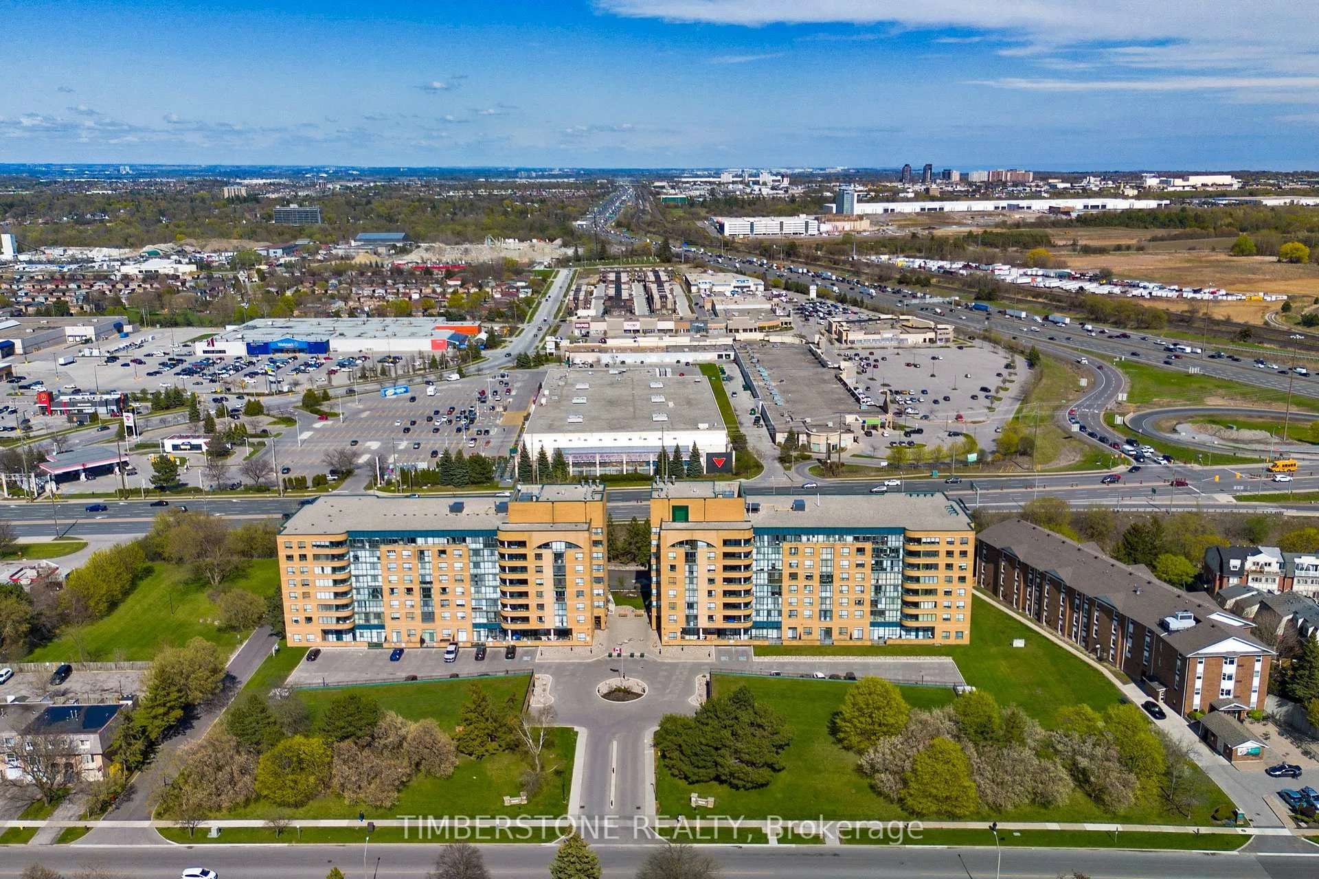 Photo 3 of Unit 705, 1665 Pickering Parkway, Pickering, Village East — HOMEH