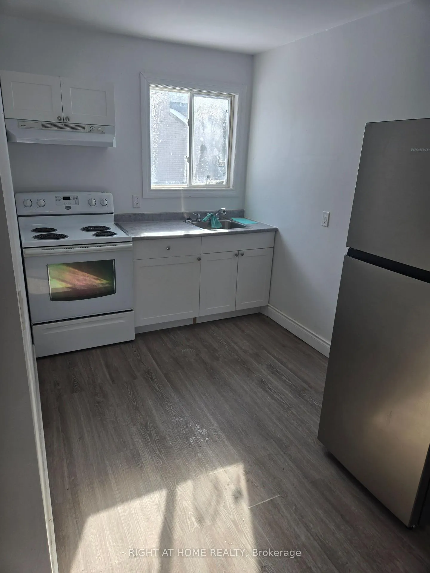Photo 20 of 380 Bayview Parkway, Orillia — HOMEH