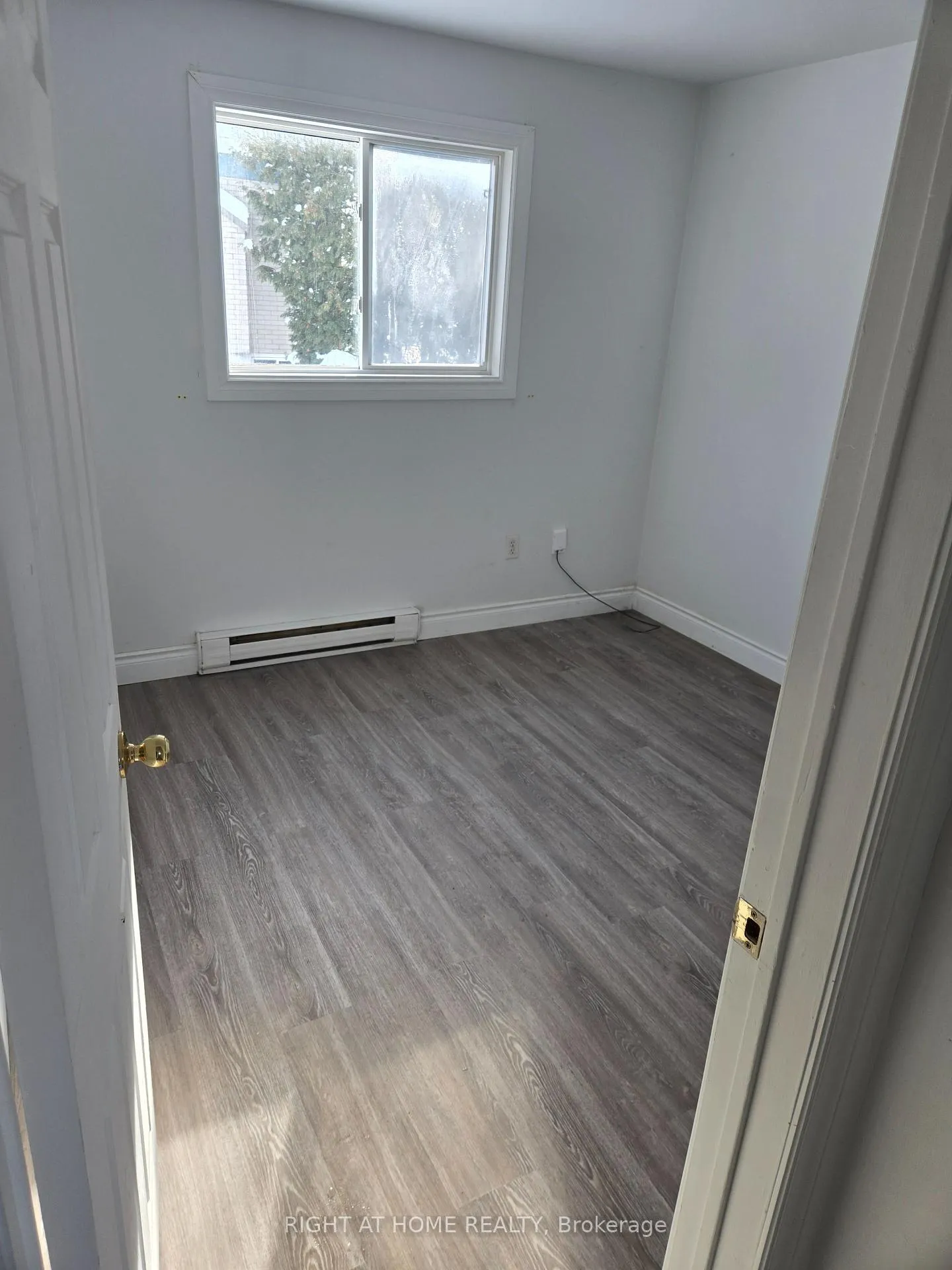 Photo 22 of 380 Bayview Parkway, Orillia — HOMEH