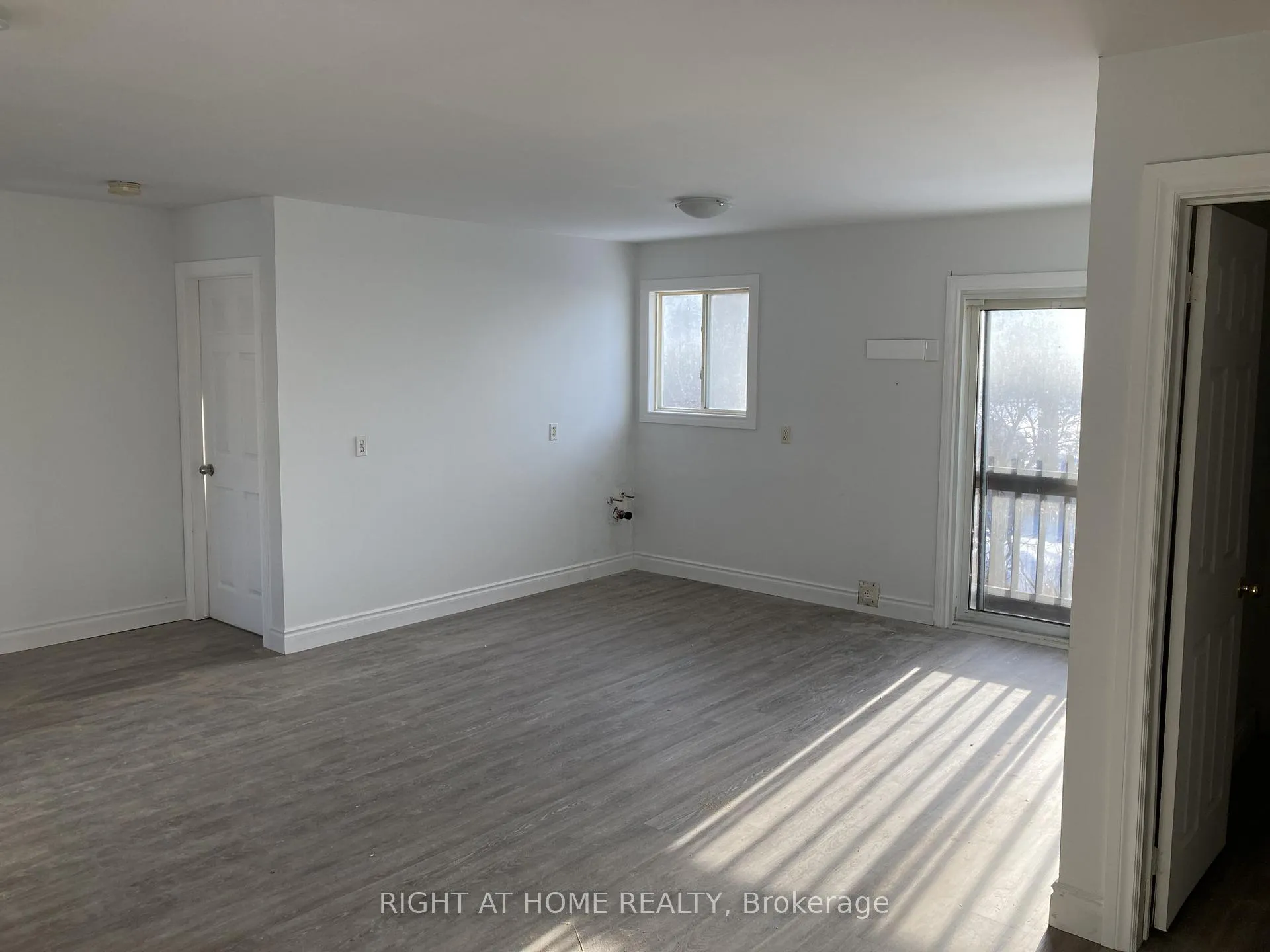 Photo 30 of 380 Bayview Parkway, Orillia — HOMEH
