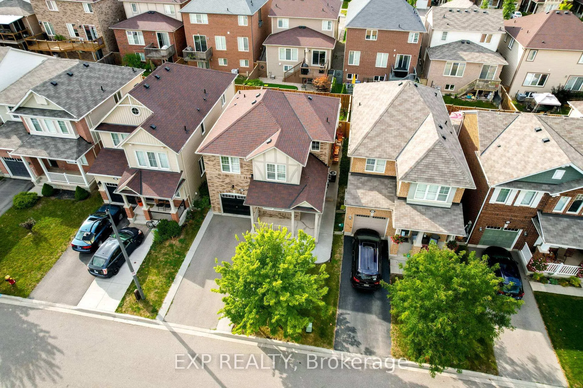 Photo 2 of 485 Tyrone Crescent, Milton, Willmott — HOMEH