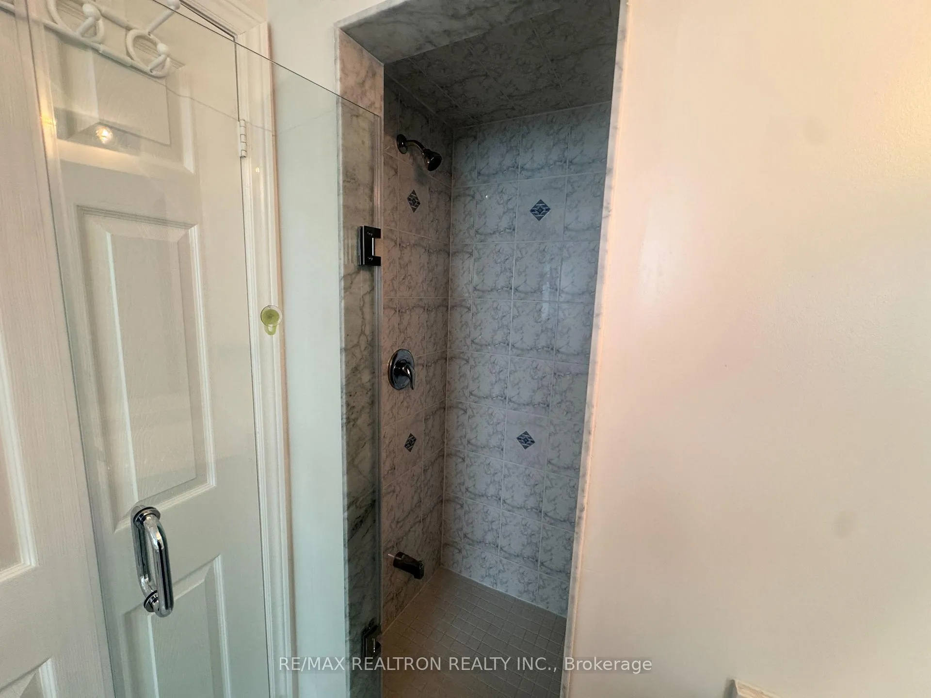 Photo 17 of 69 Fimco Crescent, Markham, Greensborough — HOMEH