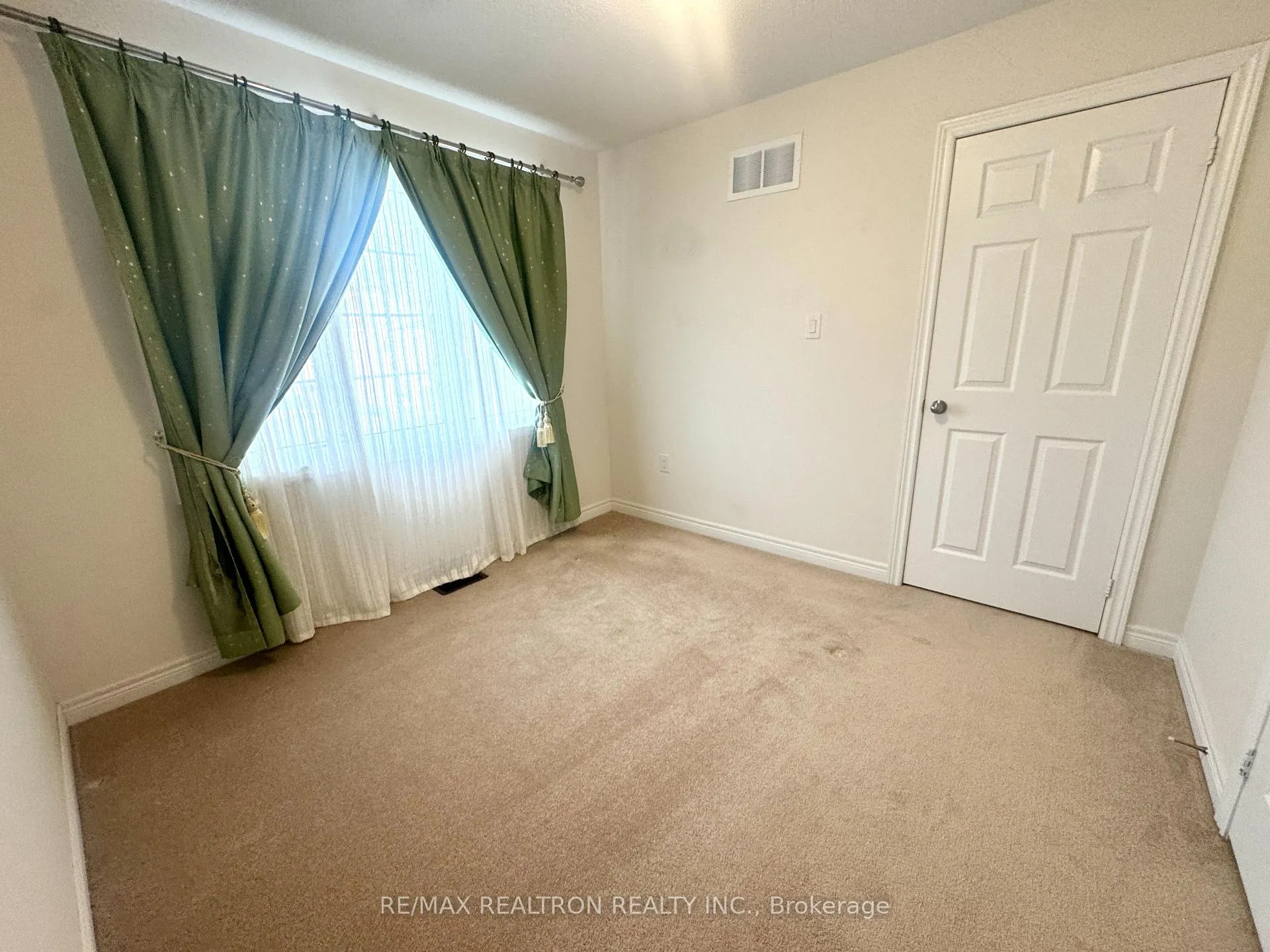 Photo 20 of 69 Fimco Crescent, Markham, Greensborough — HOMEH