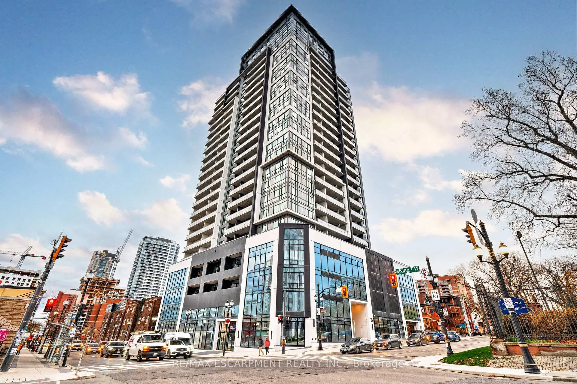 Front of Unit 2308, 15 Queen Street