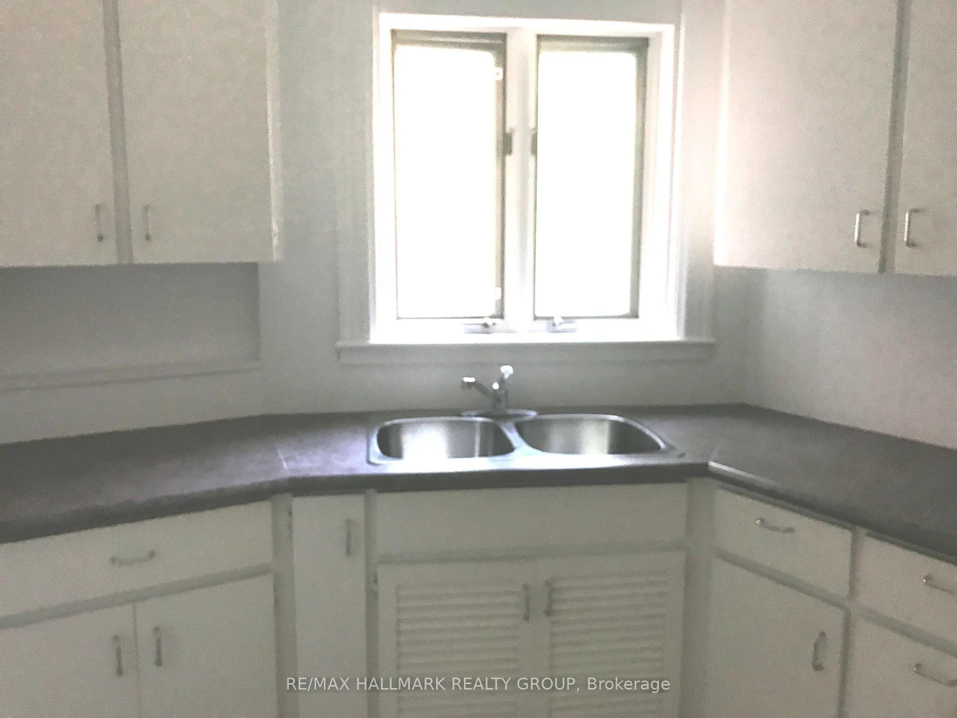 Photo 6 of Unit 6, 421 Lisgar Street, Ottawa, Ottawa Centre — HOMEH