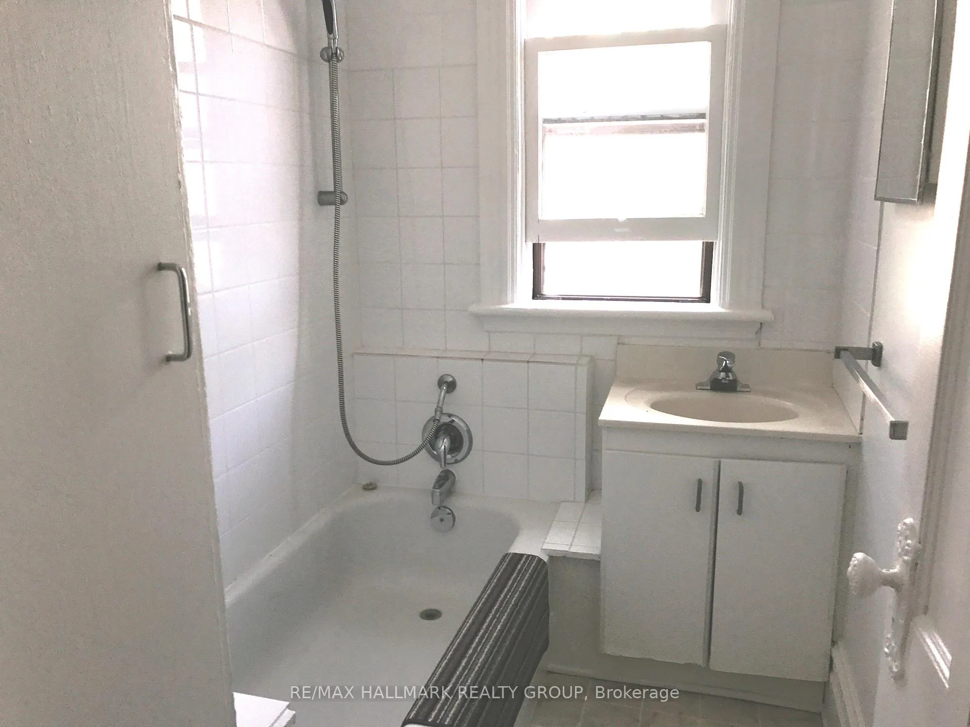 Photo 12 of Unit 6, 421 Lisgar Street, Ottawa, Ottawa Centre — HOMEH