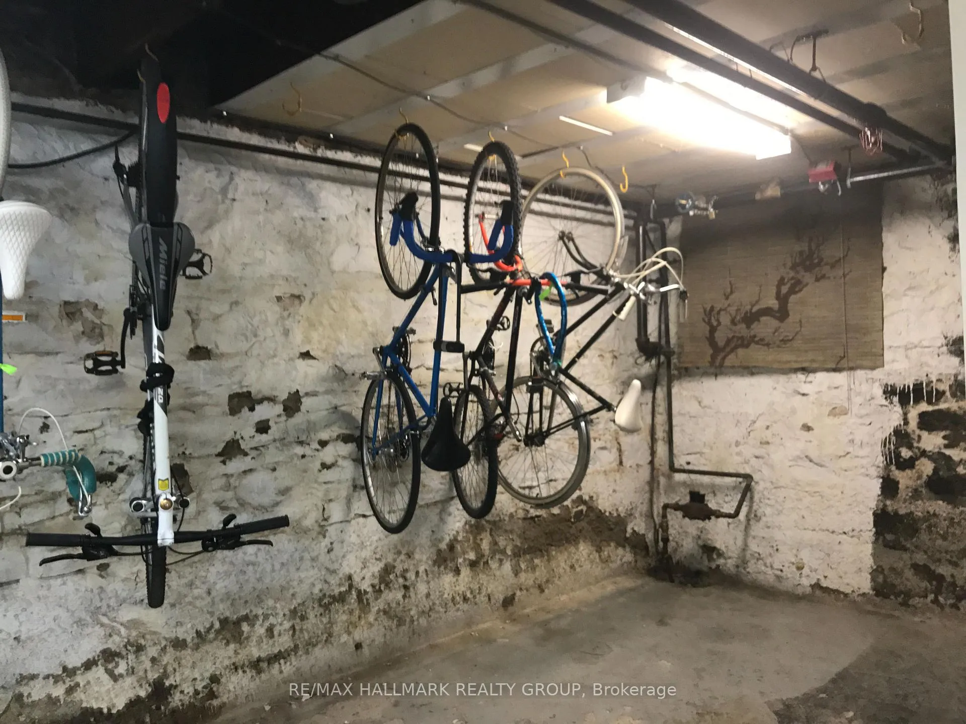 Photo 14 of Unit 6, 421 Lisgar Street, Ottawa, Ottawa Centre — HOMEH
