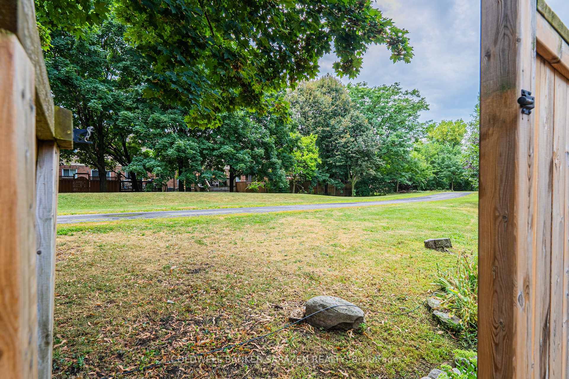 Photo 19 of 108 Ashpark Crescent, Ottawa, Hunt Club Park/Greenboro — HOMEH