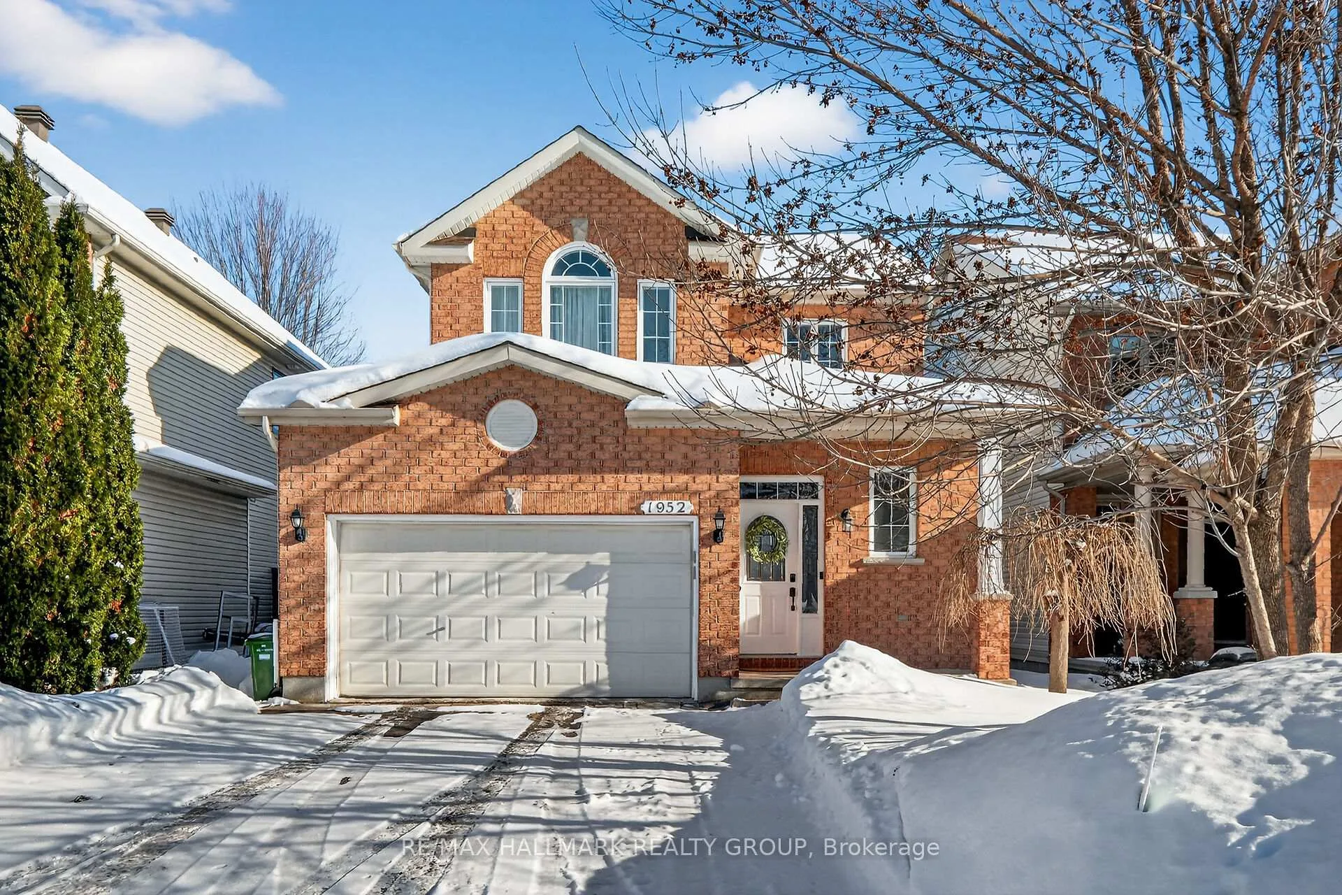 Photo 1 of 1952 Schroeder Crescent, Ottawa, Springridge/East Village — HOMEH
