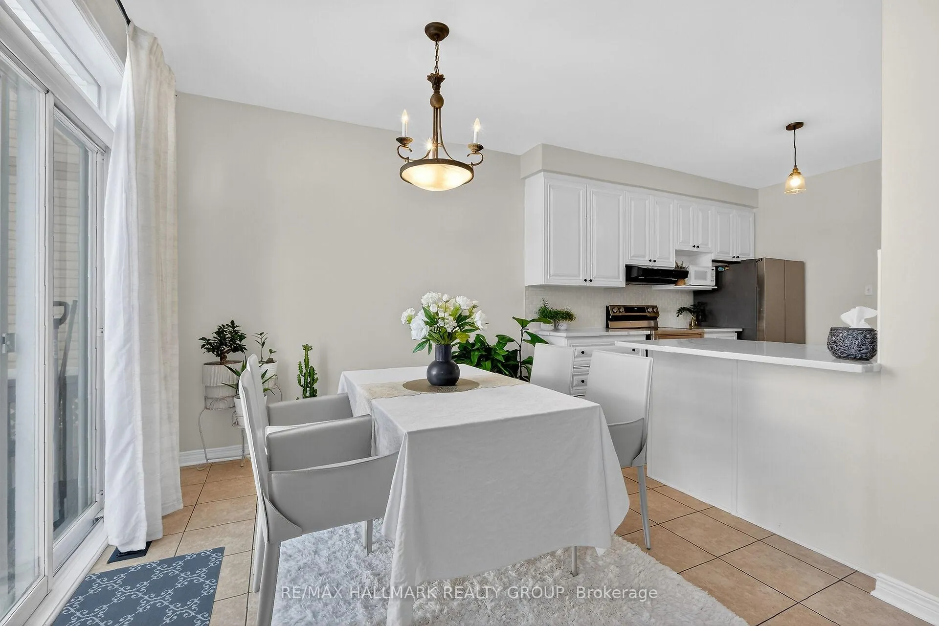 Photo 17 of 1952 Schroeder Crescent, Ottawa, Springridge/East Village — HOMEH