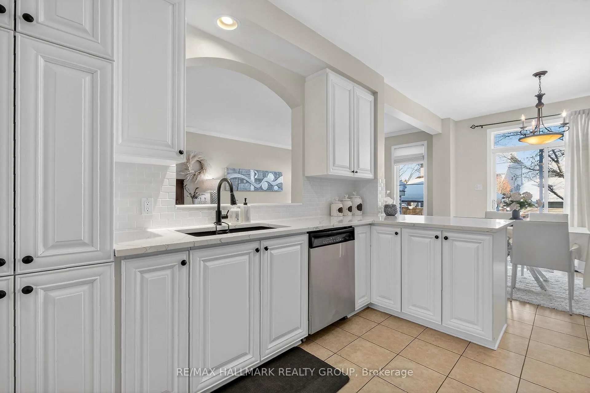 Photo 19 of 1952 Schroeder Crescent, Ottawa, Springridge/East Village — HOMEH
