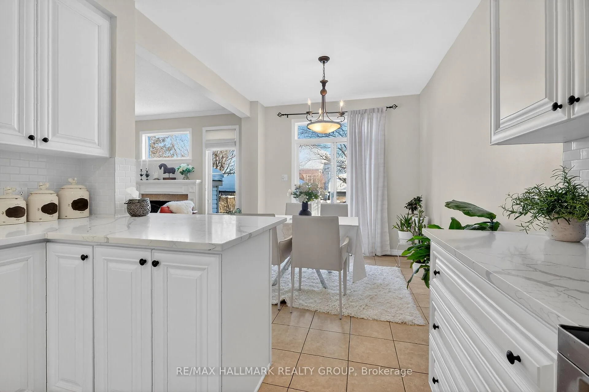 Photo 25 of 1952 Schroeder Crescent, Ottawa, Springridge/East Village — HOMEH