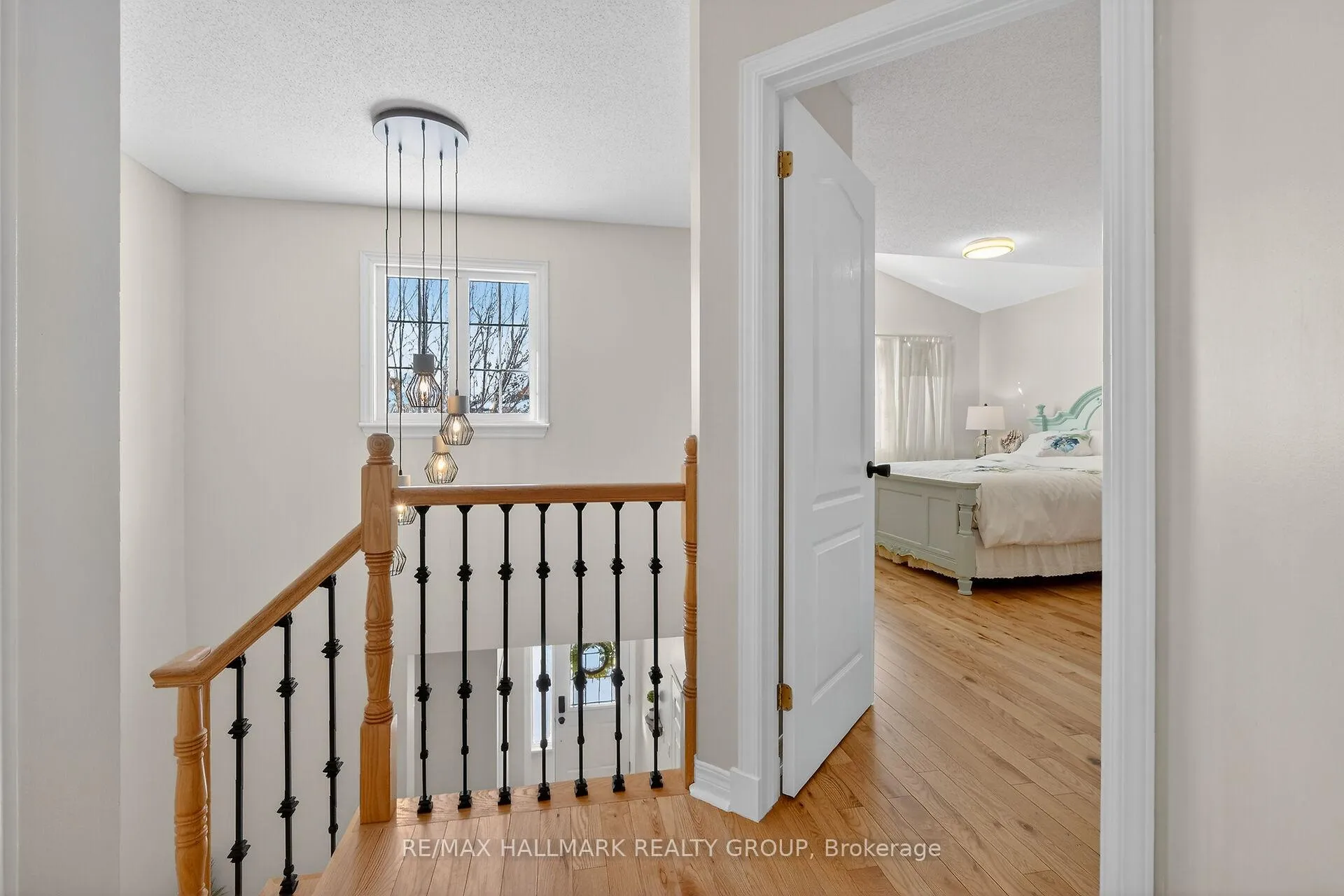 Photo 29 of 1952 Schroeder Crescent, Ottawa, Springridge/East Village — HOMEH