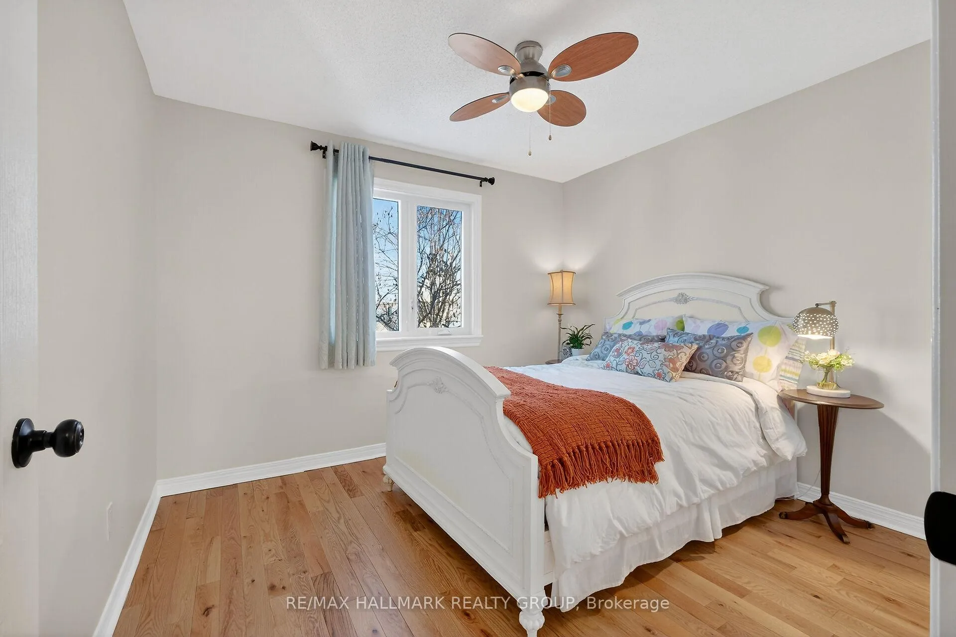 Photo 41 of 1952 Schroeder Crescent, Ottawa, Springridge/East Village — HOMEH