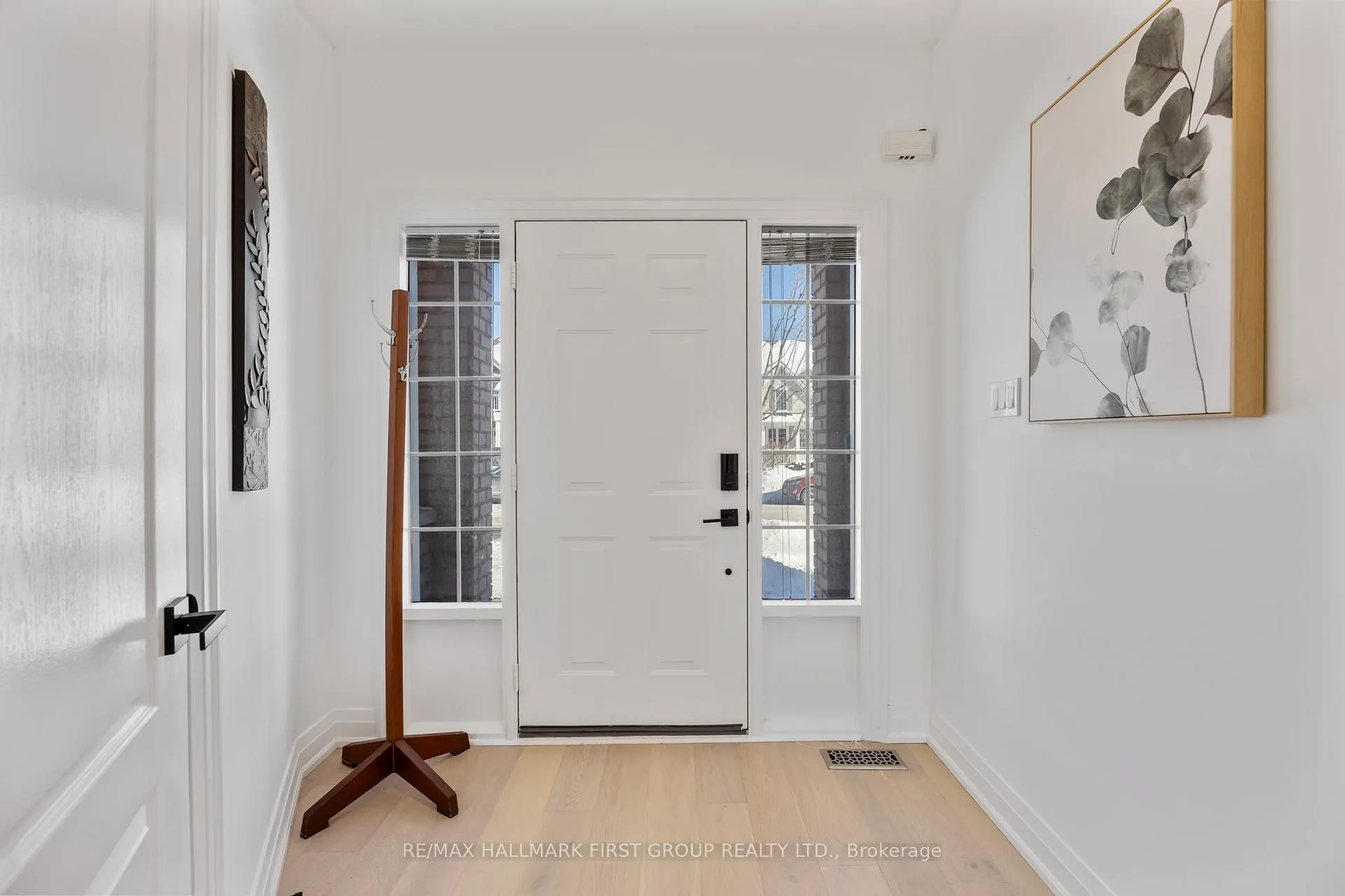 Photo 2 of 796 Audley Road S, Ajax, South East — HOMEH