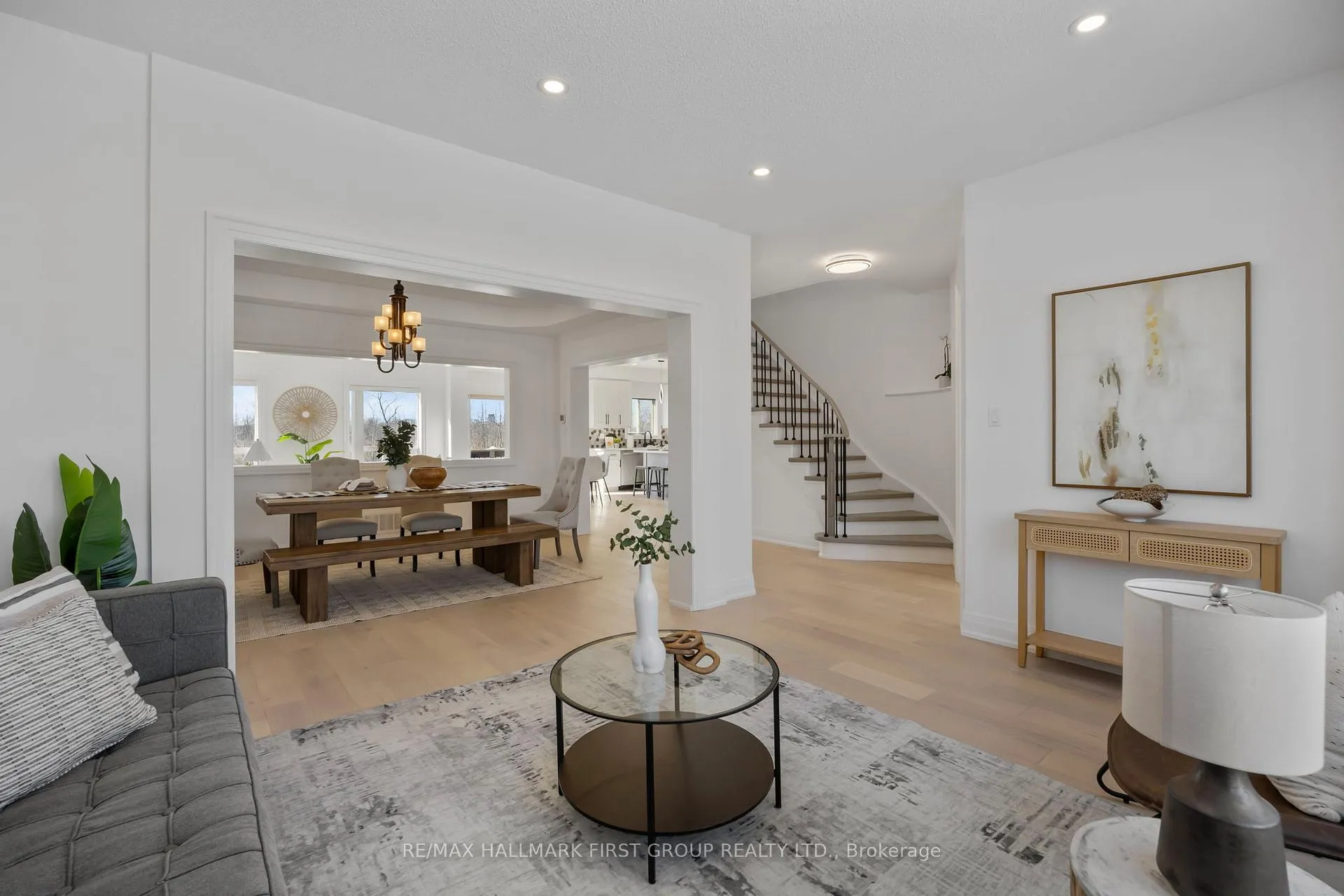 Photo 5 of 796 Audley Road S, Ajax, South East — HOMEH