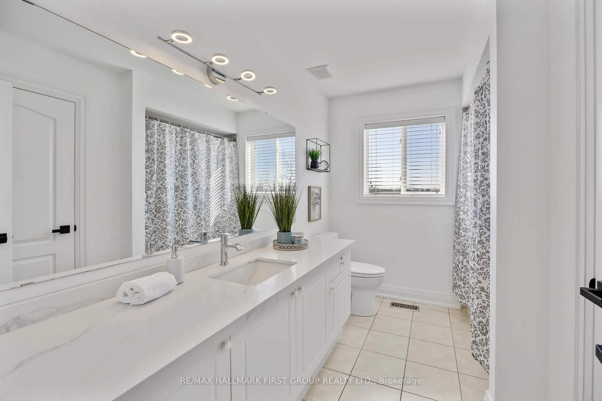 Photo 31 of 796 Audley Road S, Ajax, South East — HOMEH