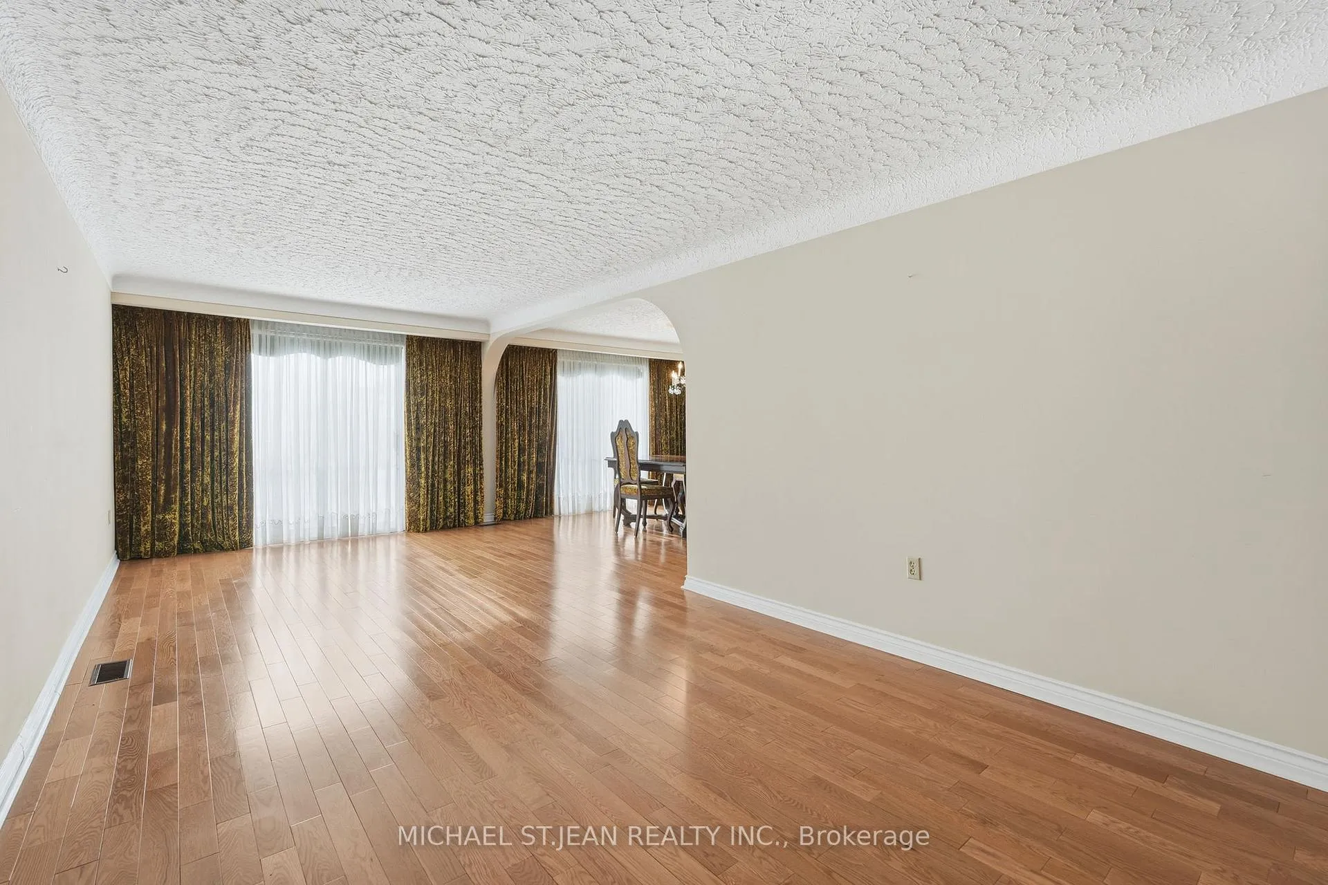 Photo 14 of 16 Harvard Place, Hamilton, Falkirk — HOMEH