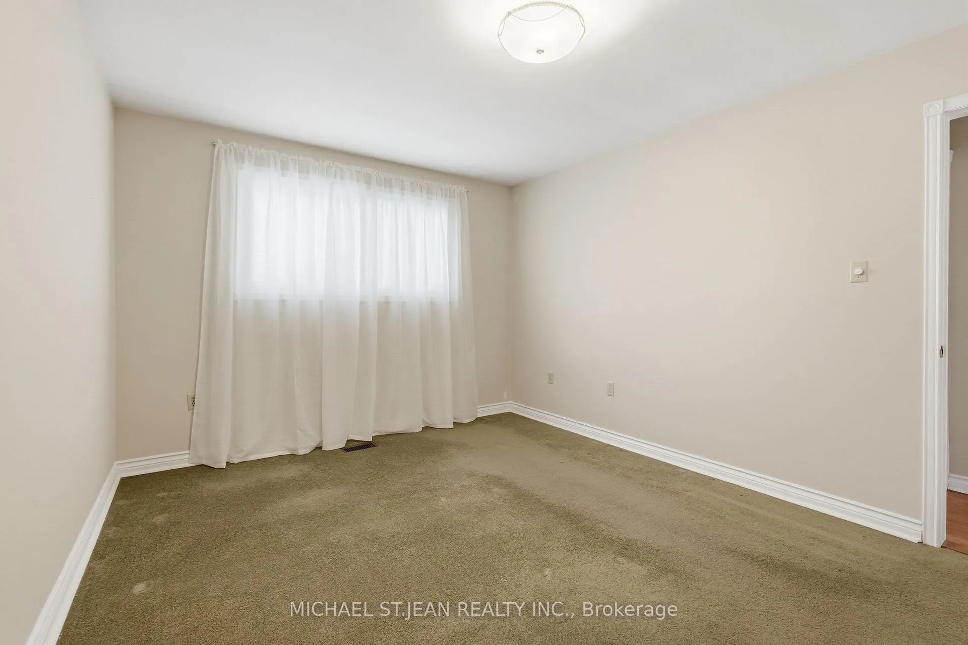 Photo 32 of 16 Harvard Place, Hamilton, Falkirk — HOMEH
