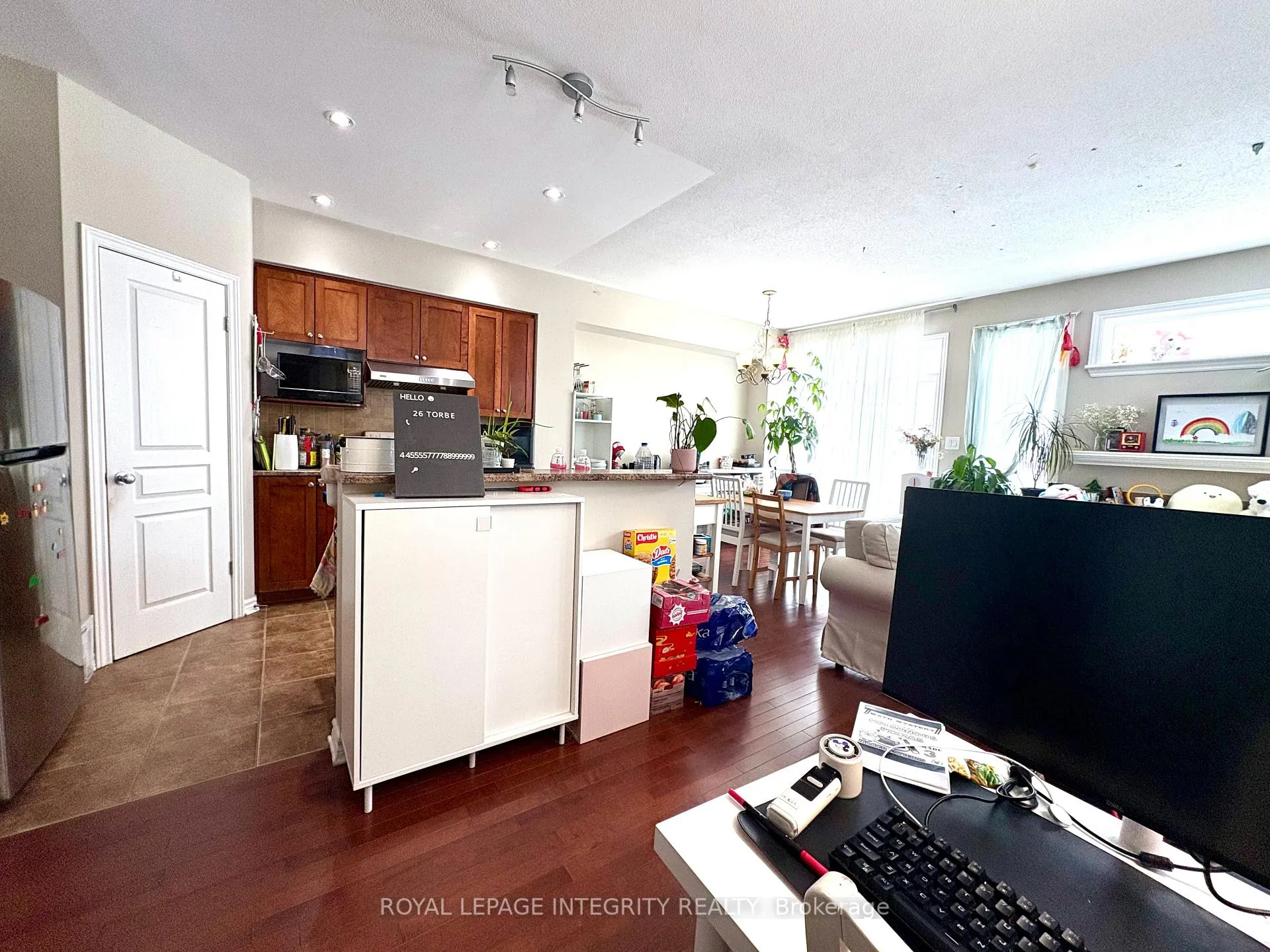 Photo 8 of 26 Torbec Avenue, Ottawa, Kanata - Kanata Lakes/Heritage Hills — HOMEH