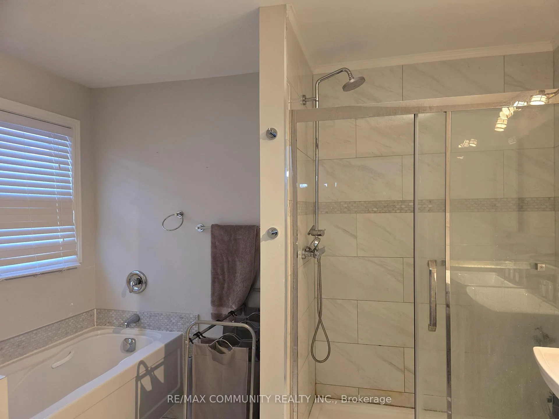 Photo 14 of 8 Carmichael Drive N, Whitby, Pringle Creek — HOMEH