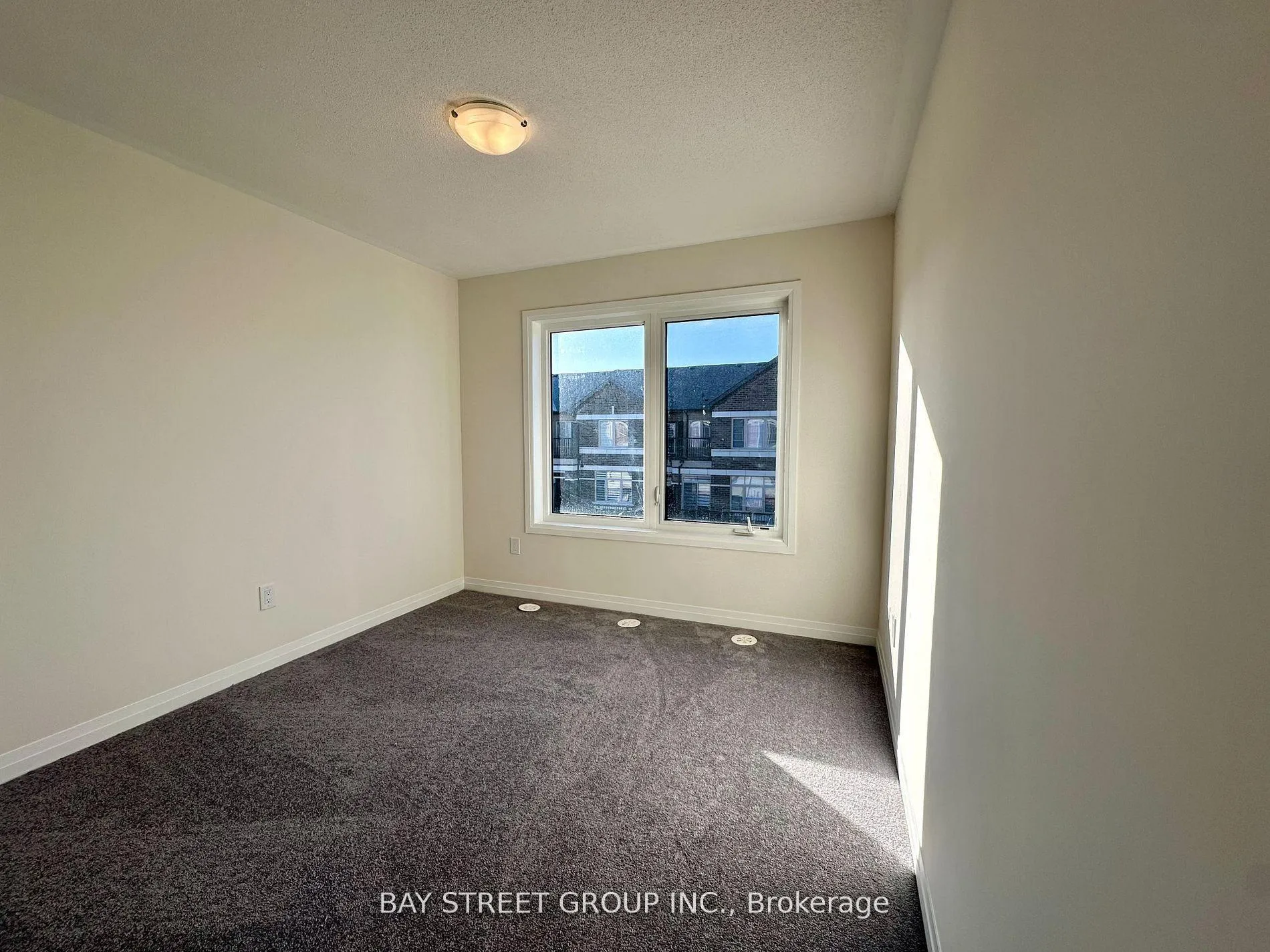 Photo 8 of 10 Sissons Way, Markham, Cedar Grove — HOMEH