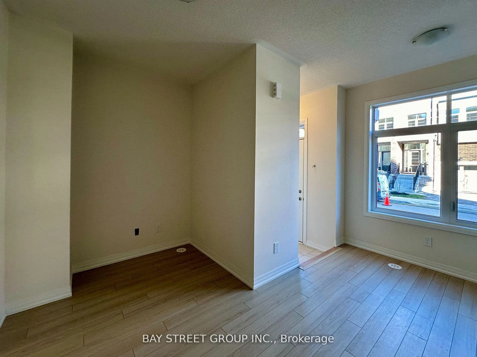 Photo 13 of 10 Sissons Way, Markham, Cedar Grove — HOMEH