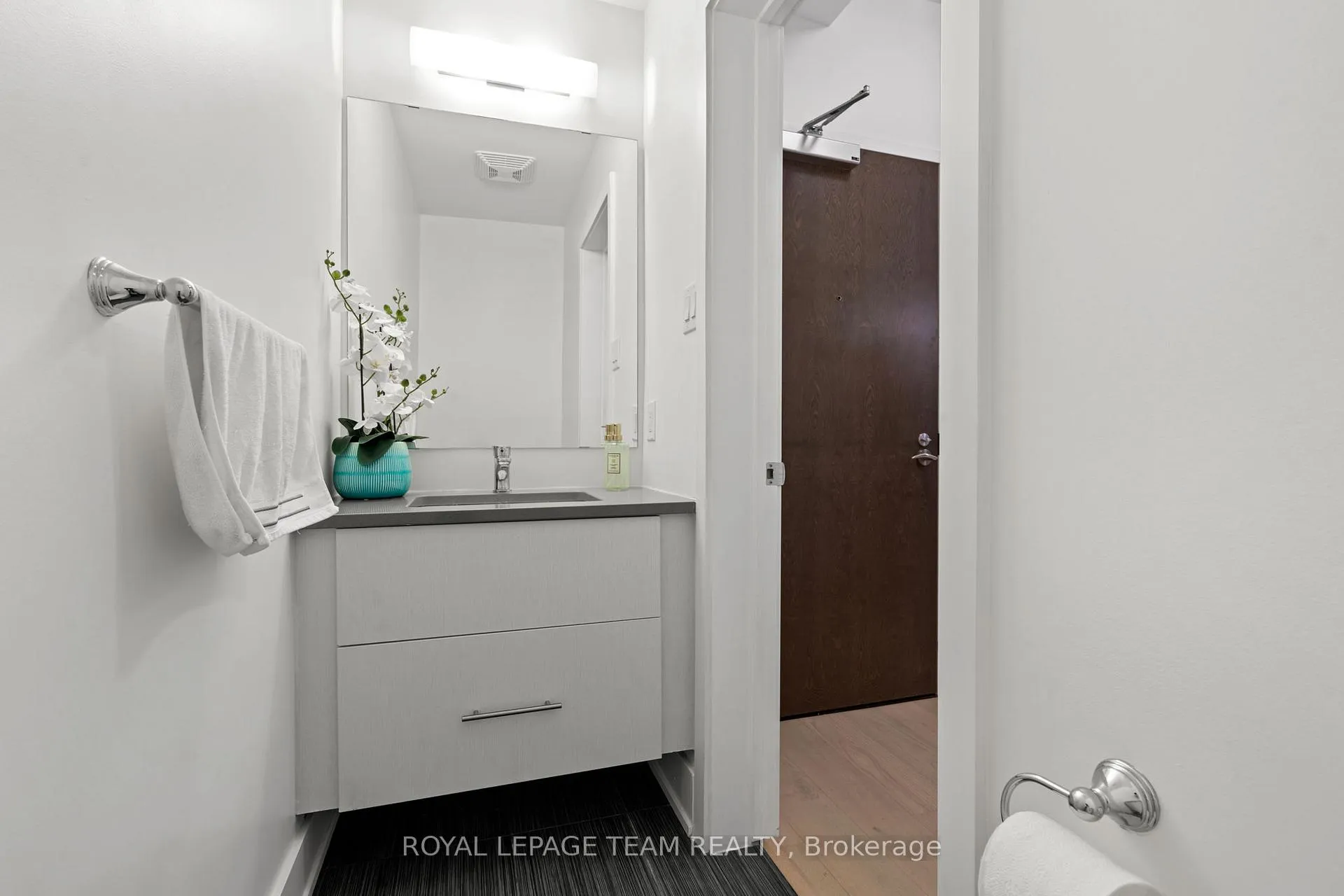 Photo 2 of Unit 207, 108 Richmond Road, Ottawa, Westboro/Hampton Park — HOMEH