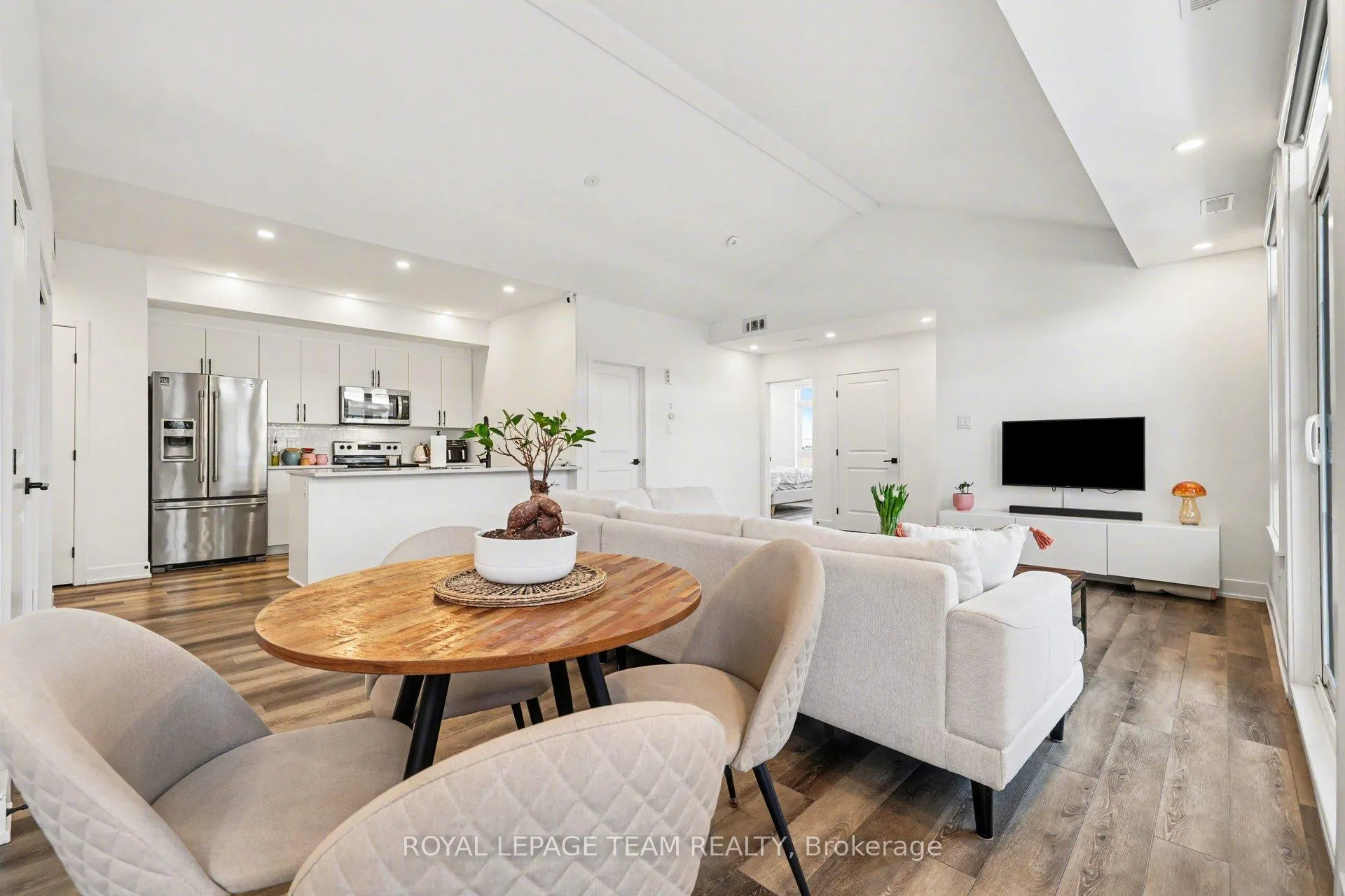 Photo 8 of Unit I, 35 Overberg Way, Ottawa, Kanata - Emerald Meadows/Trailwest — HOMEH