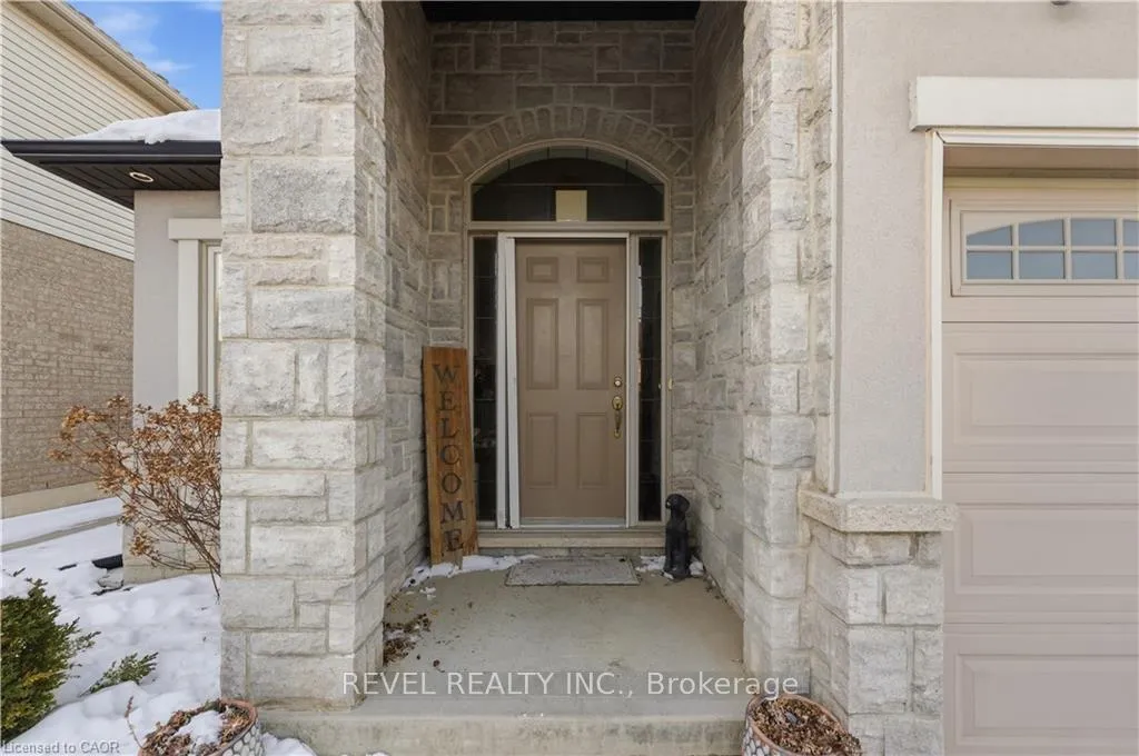 Photo 3 of 487 Glover Road, Hamilton, Lakeshore — HOMEH