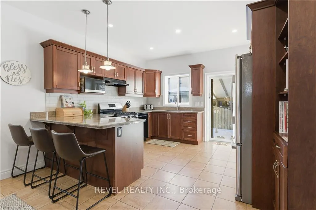 Photo 13 of 487 Glover Road, Hamilton, Lakeshore — HOMEH