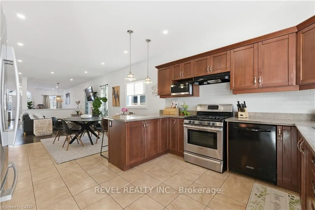 Photo 15 of 487 Glover Road, Hamilton, Lakeshore — HOMEH